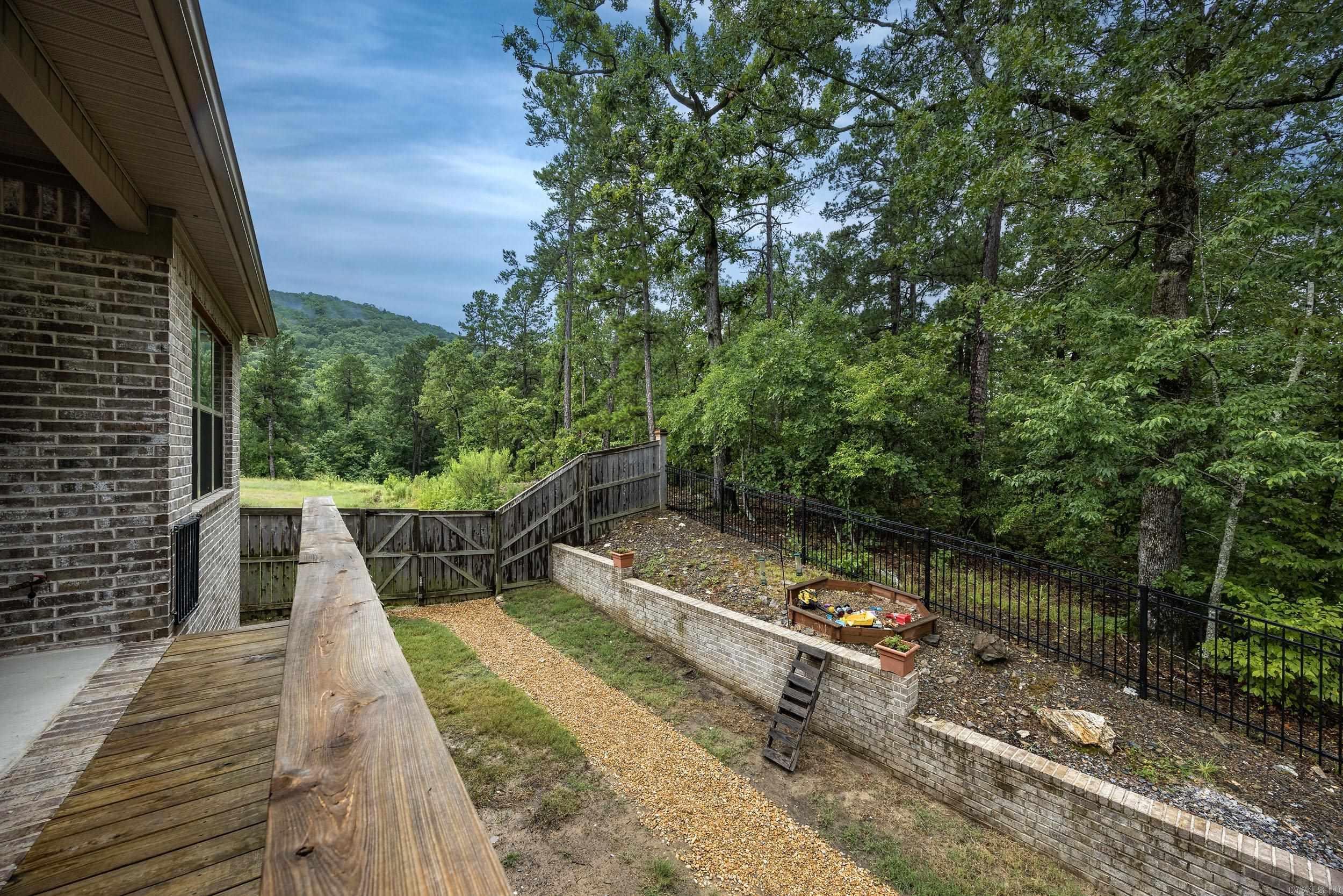 CHENAL VALLEY EPERNAY PLACE - Residential