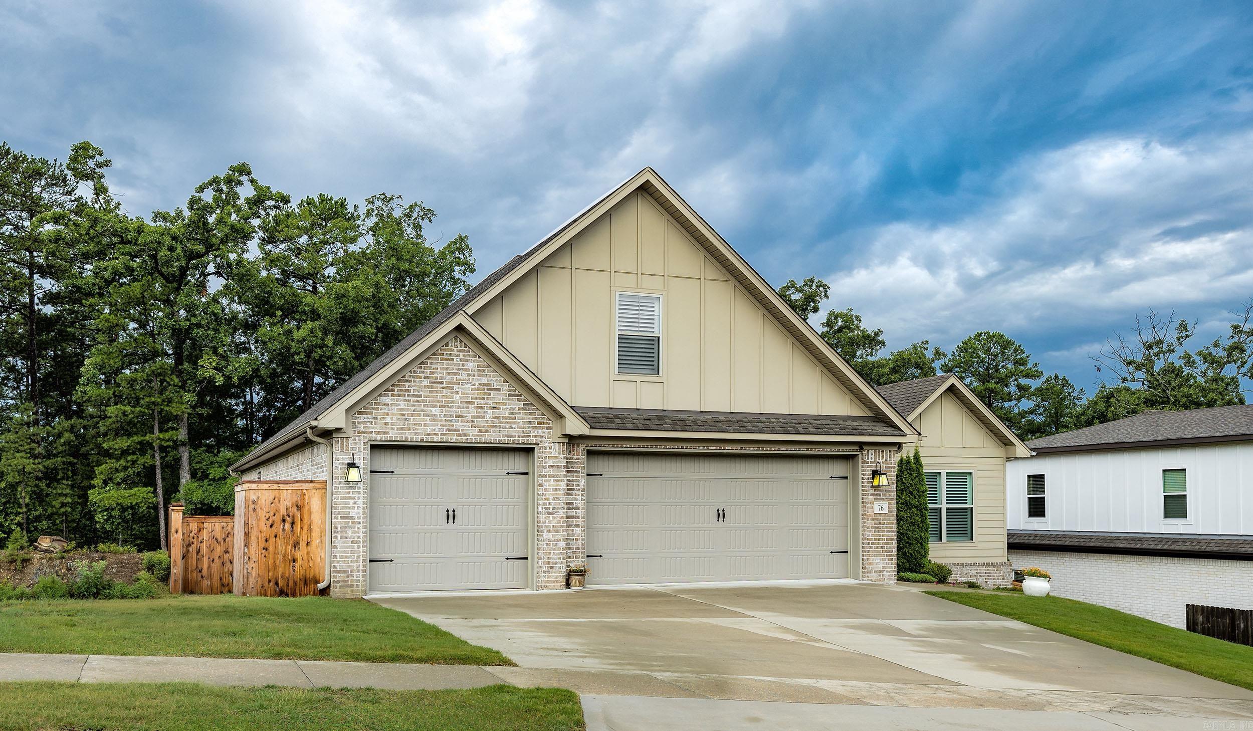 CHENAL VALLEY EPERNAY PLACE - Residential