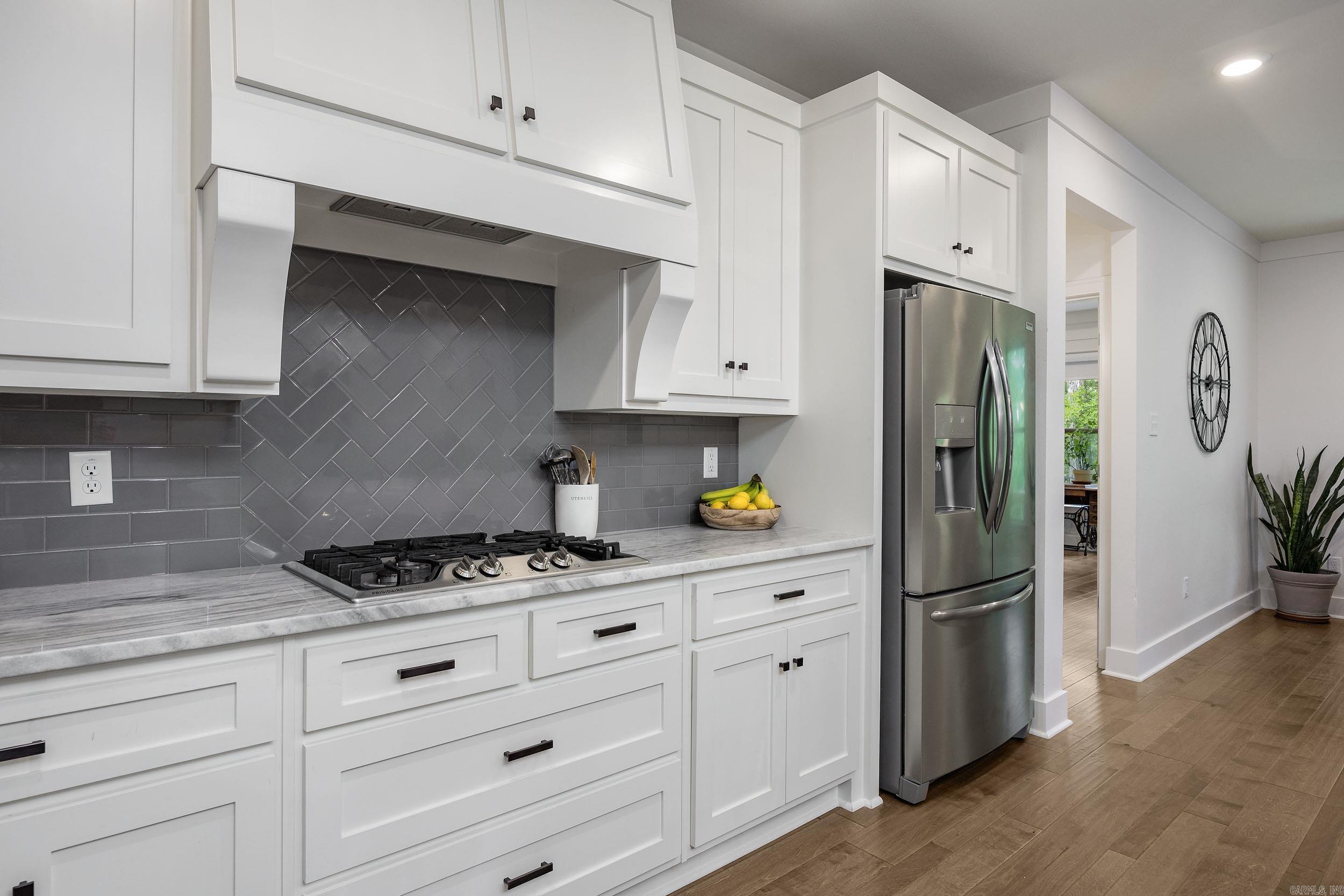 CHENAL VALLEY EPERNAY PLACE - Residential