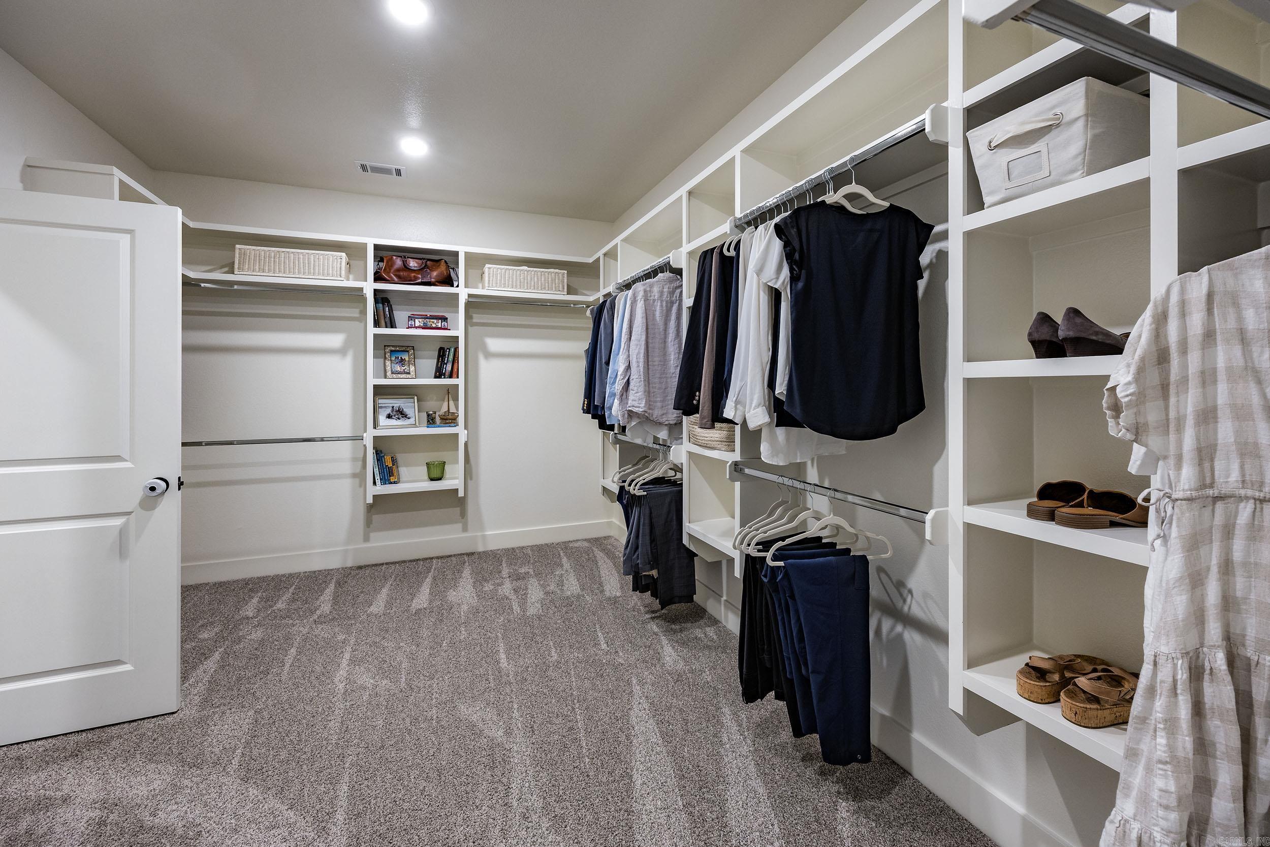 CHENAL VALLEY EPERNAY PLACE - Residential