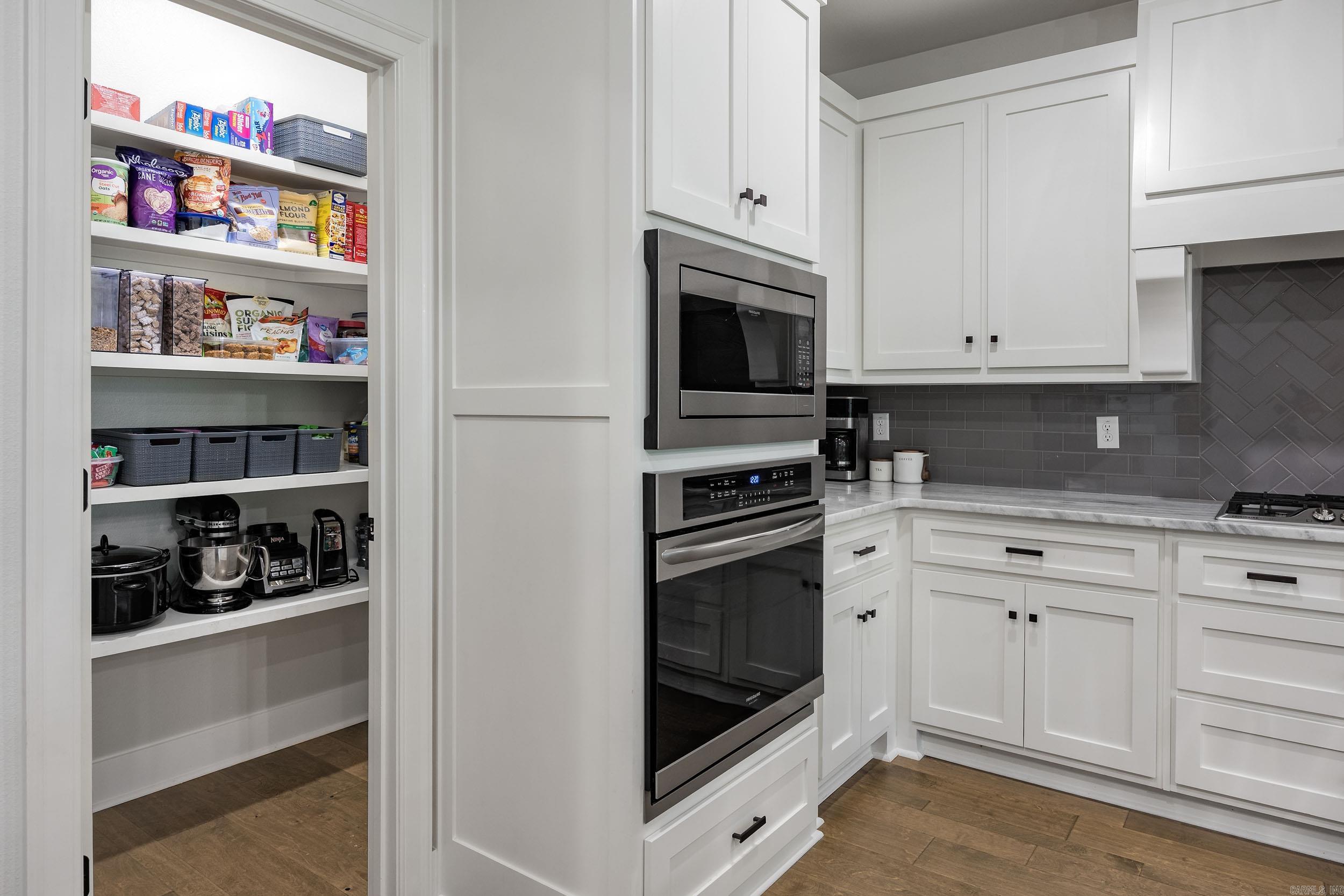 CHENAL VALLEY EPERNAY PLACE - Residential