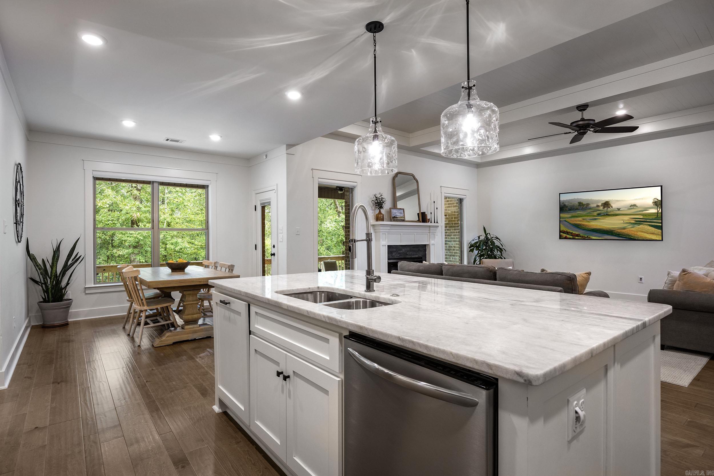 CHENAL VALLEY EPERNAY PLACE - Residential