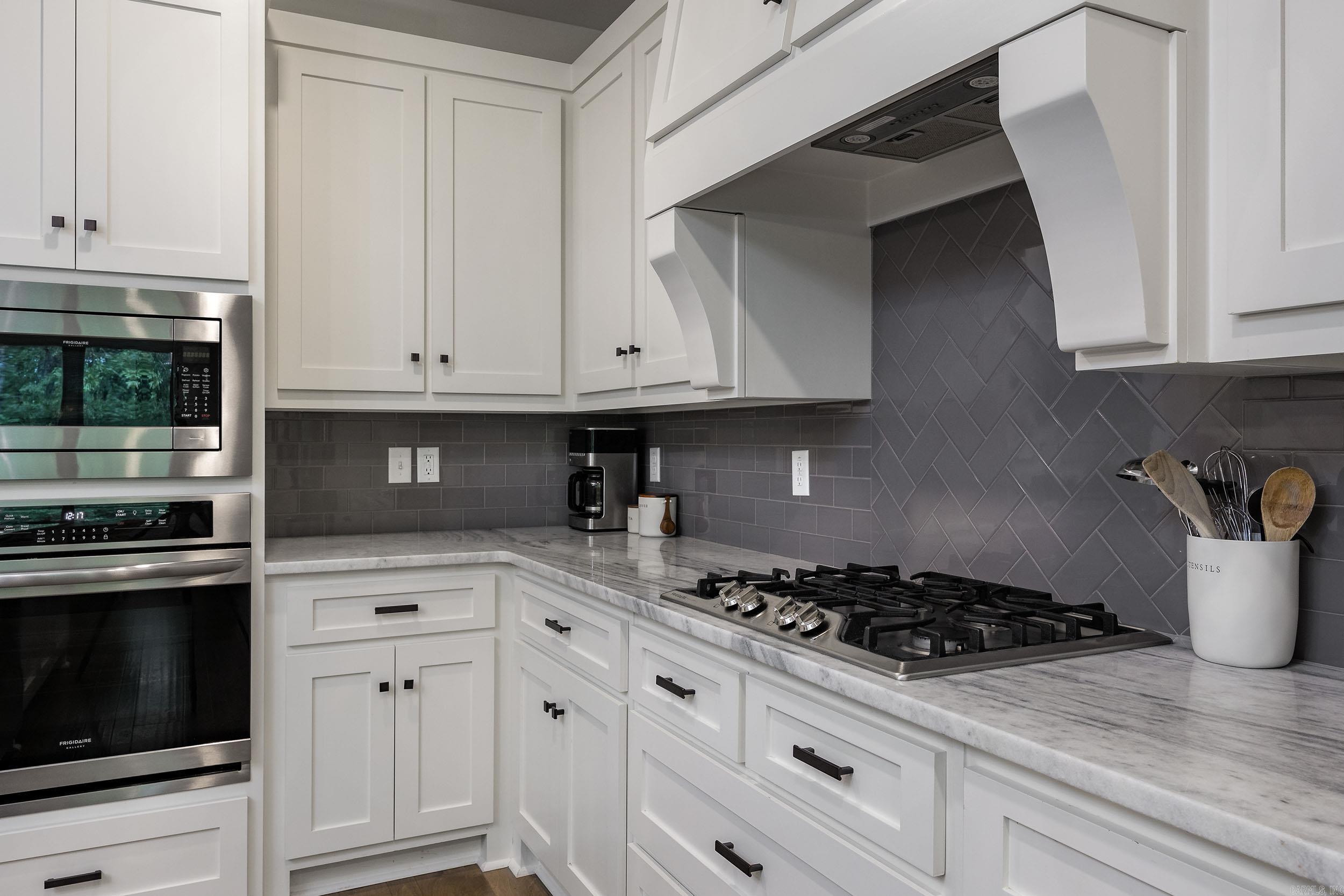 CHENAL VALLEY EPERNAY PLACE - Residential