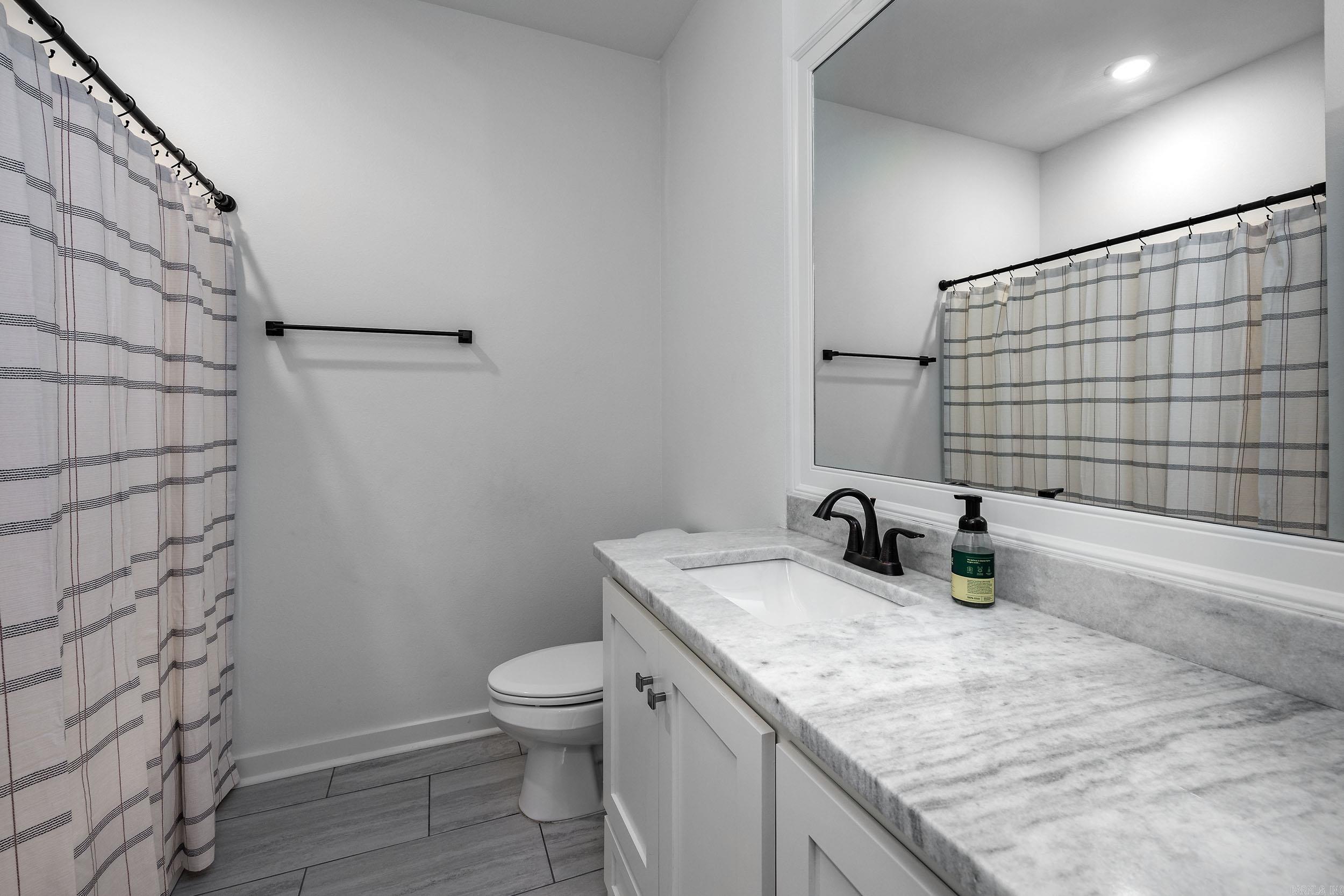 CHENAL VALLEY EPERNAY PLACE - Residential