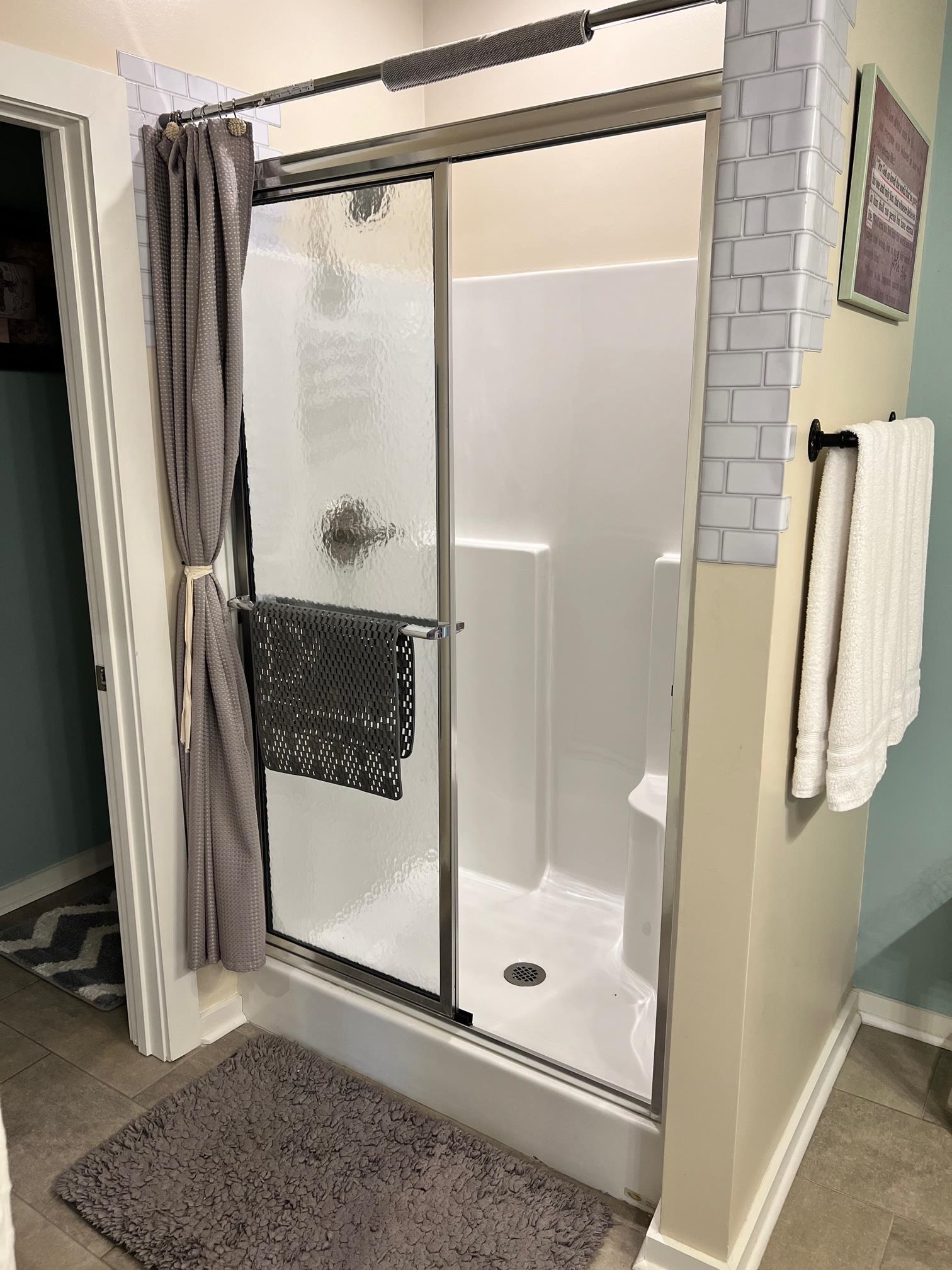 LITTLE RED RIVER ESTATES - Residential