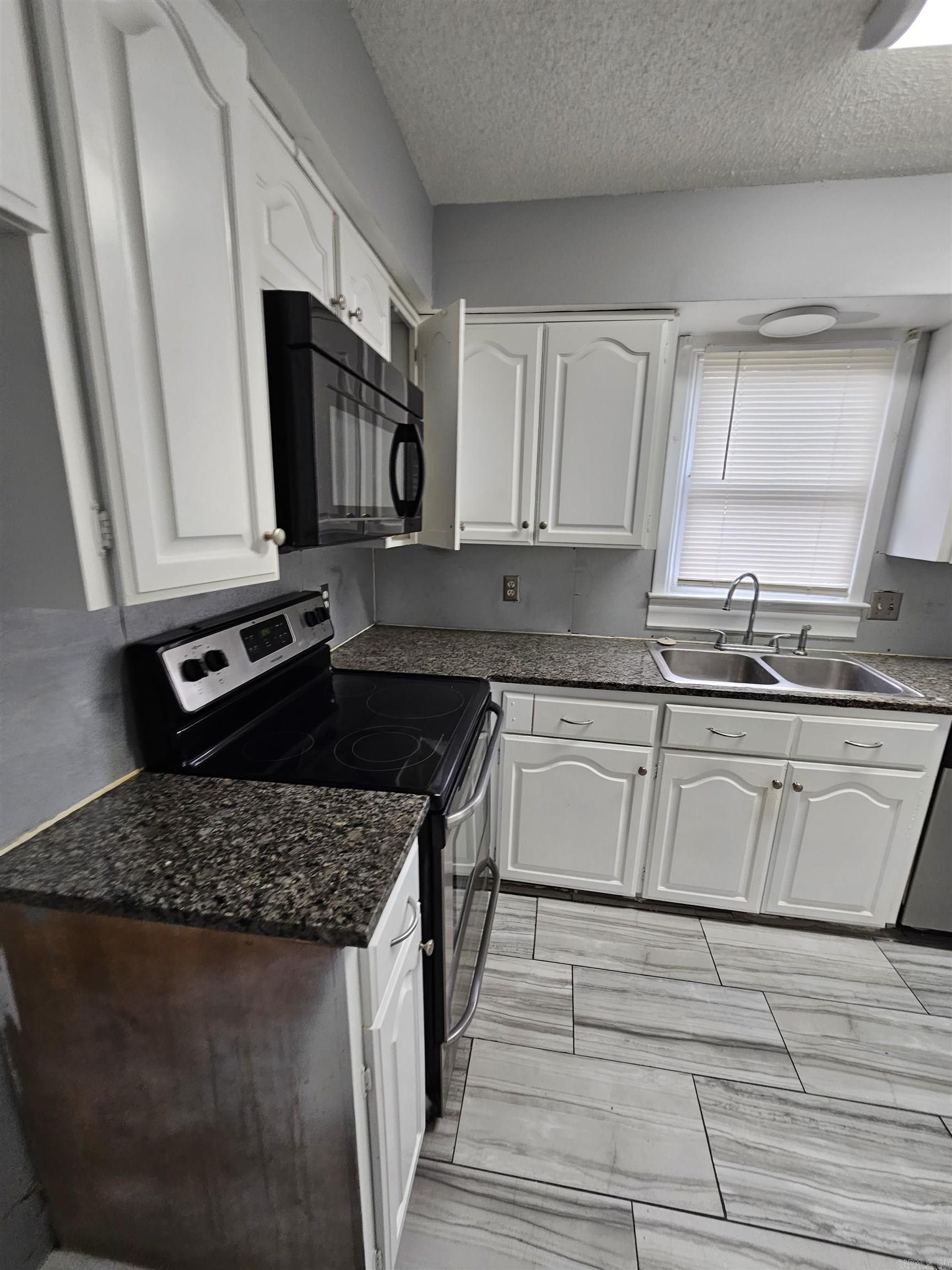 East Hickman & Mcconnell - Residential Lease