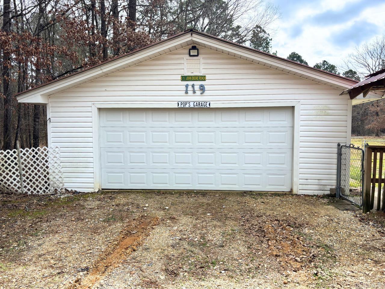 Metes & Bounds - Residential