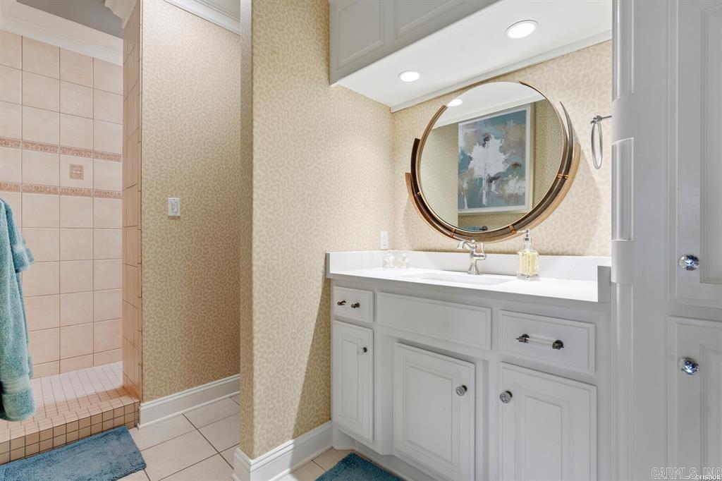 Driftwood Point - Residential