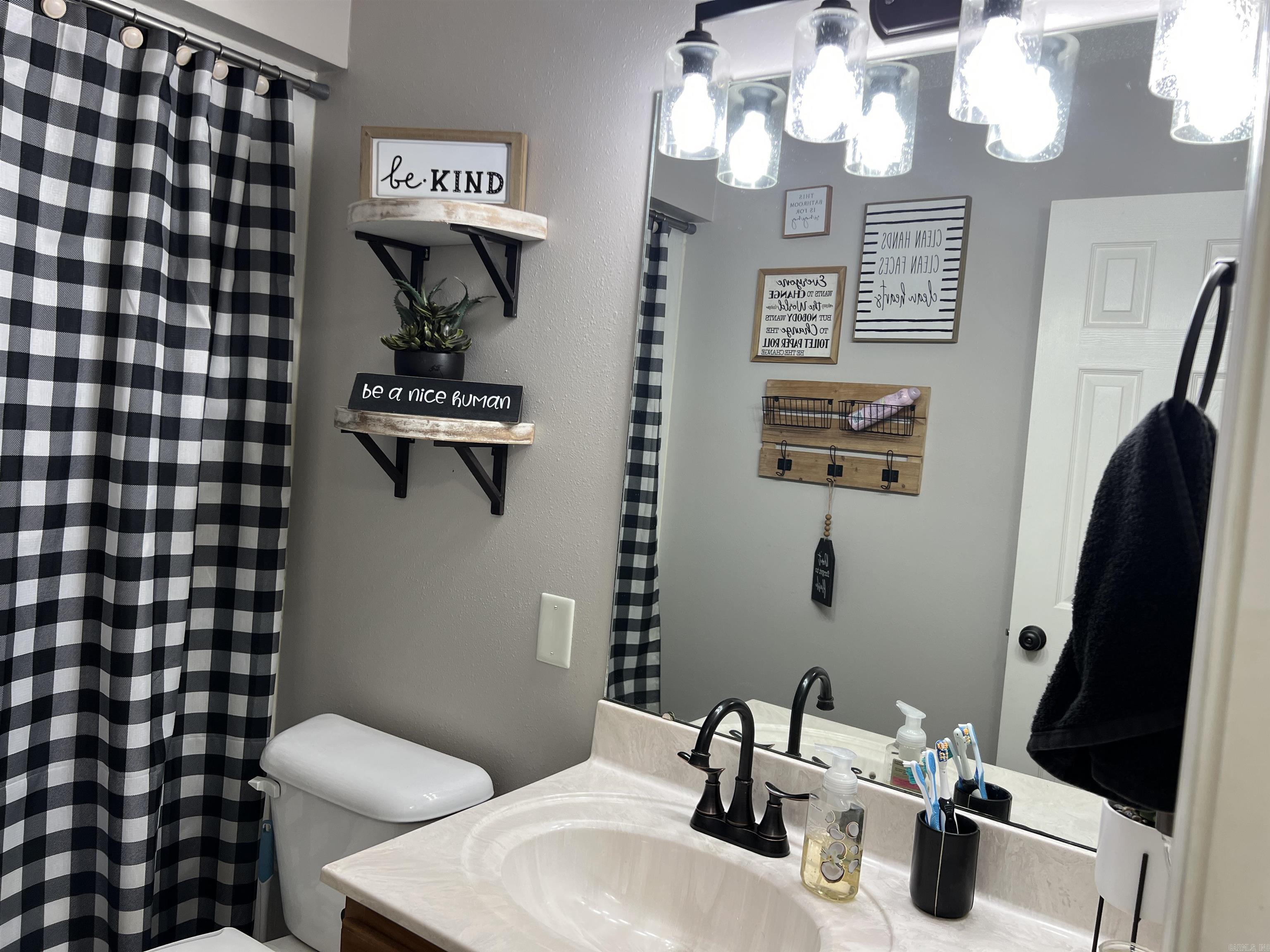 McNew Realty Co - Residential