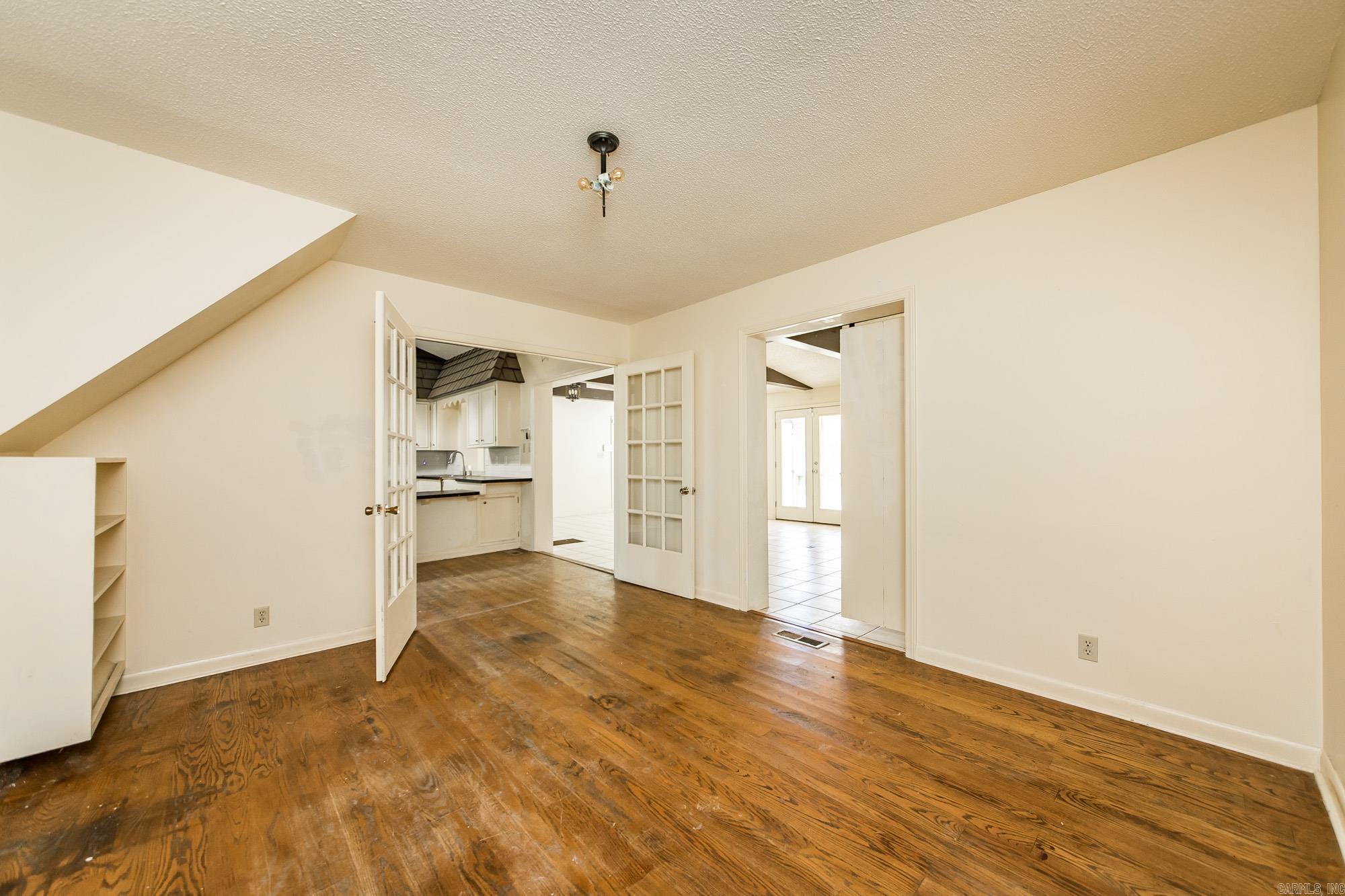 Metes & Bounds - Residential