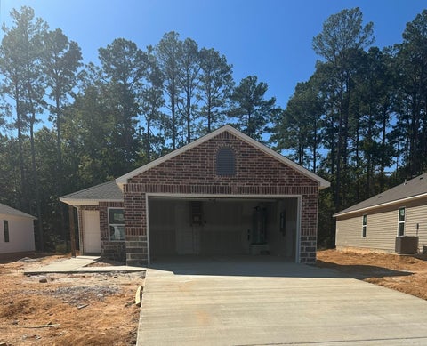 Photo of 8136 Chesapeake Trail, Bauxite, AR 72011 (MLS # 26042336)