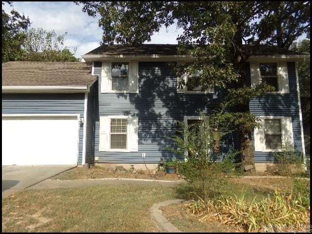 *SHERWOOD* CUTE HOME IN PARK HILL SUBDIVISION!! This 3 Bedroom And 2.5 Bath Home Features Almost 1700 Sqft! Includes Range And Refrigerator In Kitchen! Washer And Dryer Hookups! Two Car Garage For Parking! Fenced In Backyard! AVAILABLE NOW!!!
