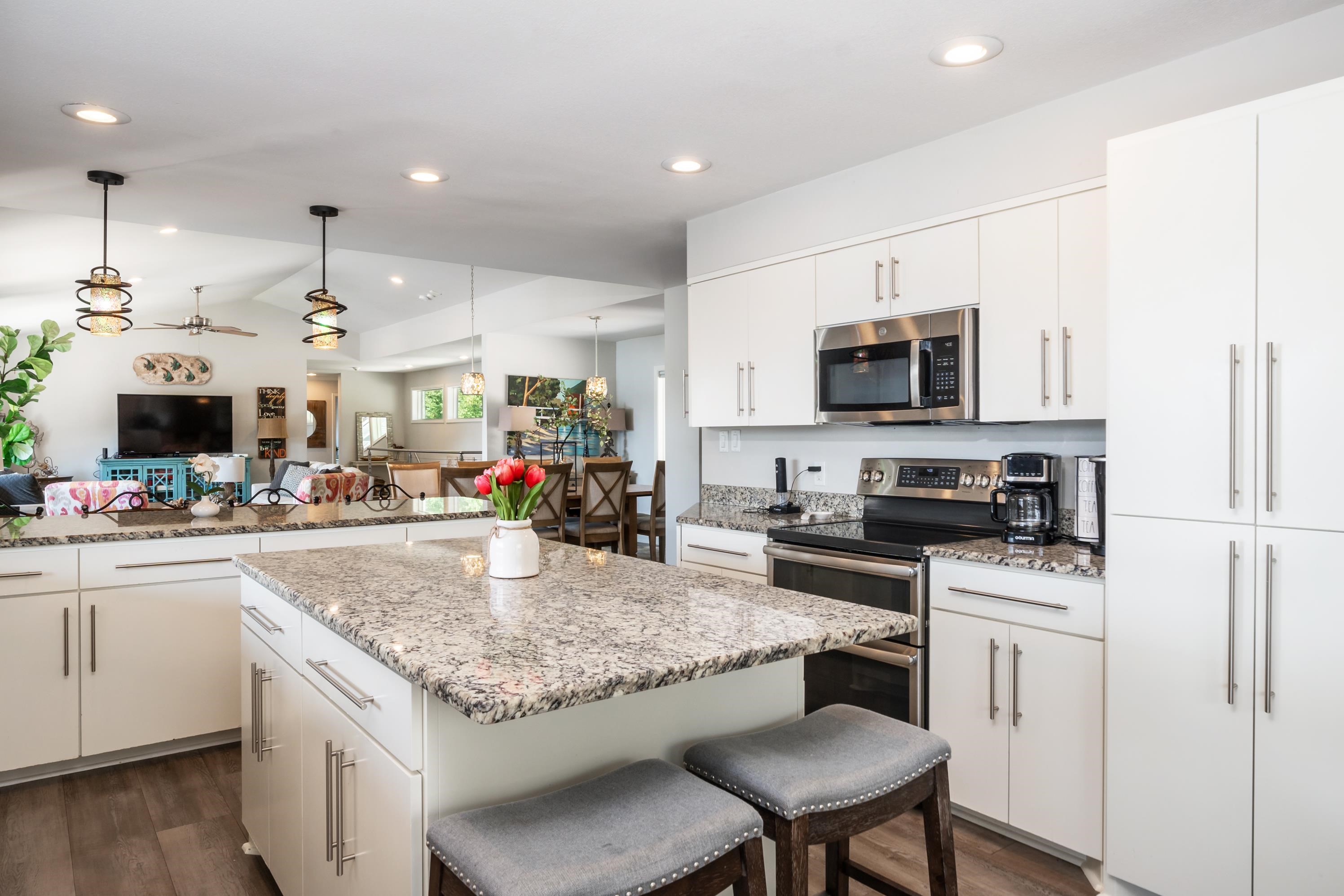 BAYSHORE ACRES - Residential