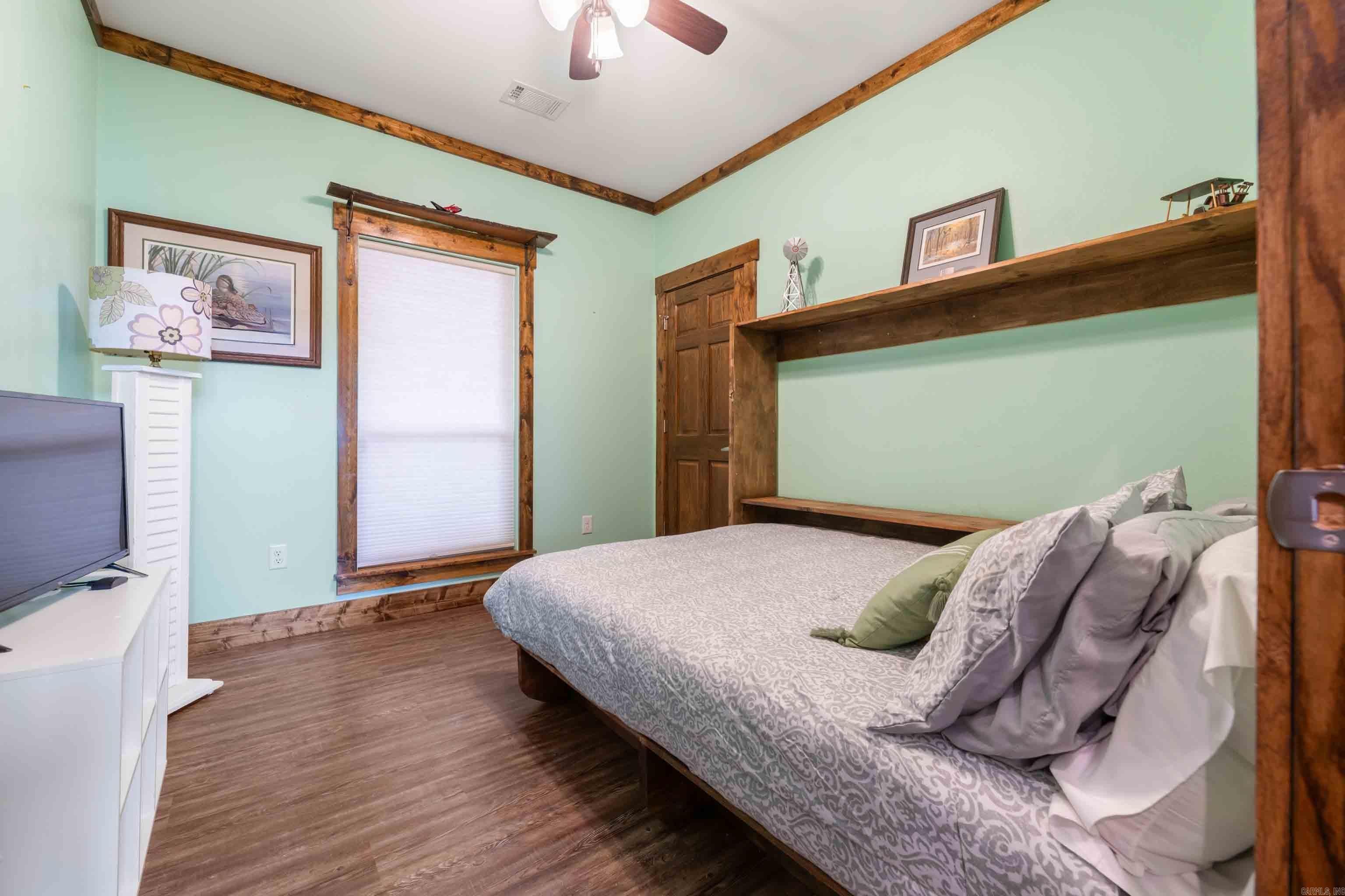 SILVER SHORES - Residential