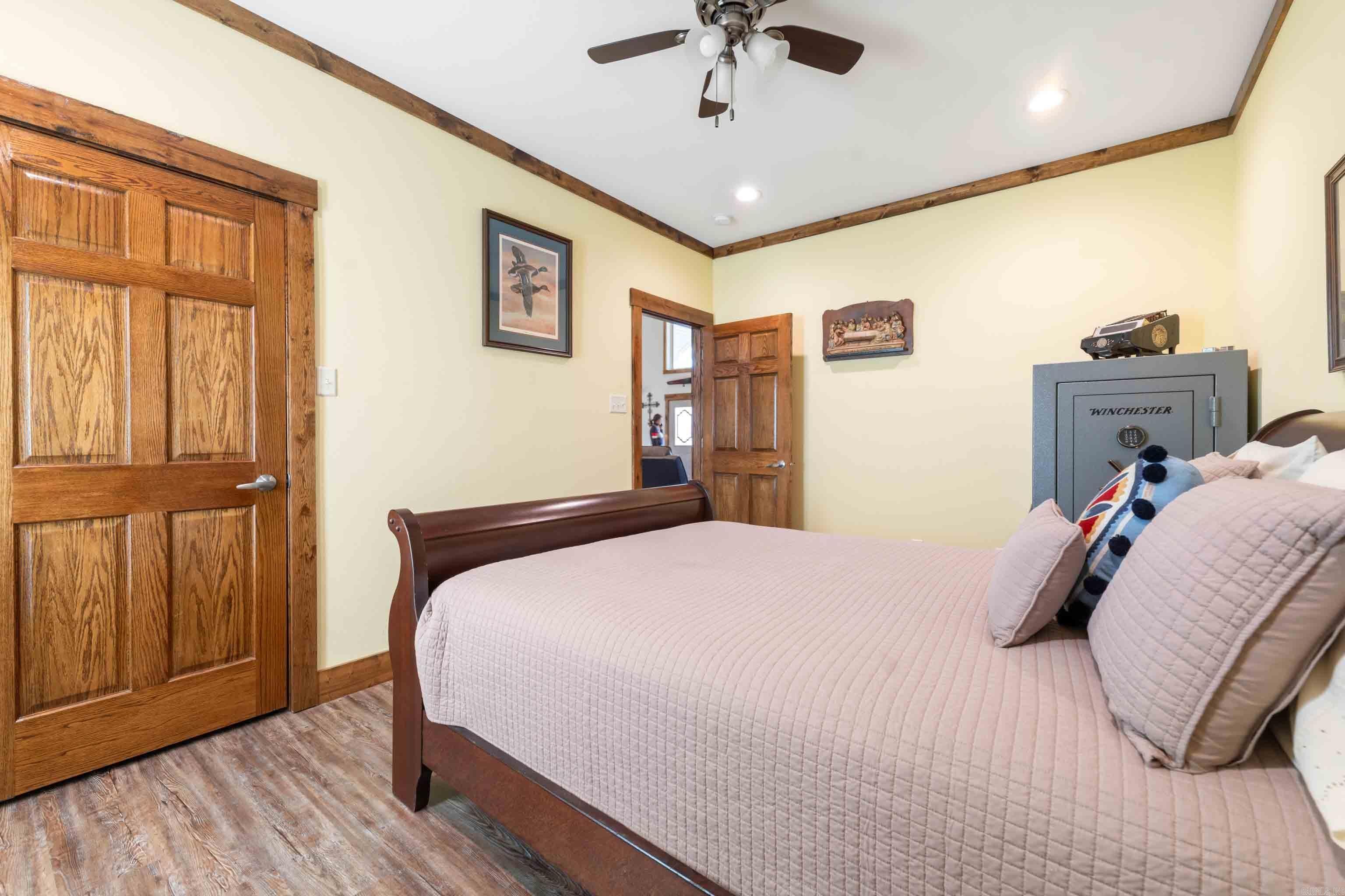 SILVER SHORES - Residential