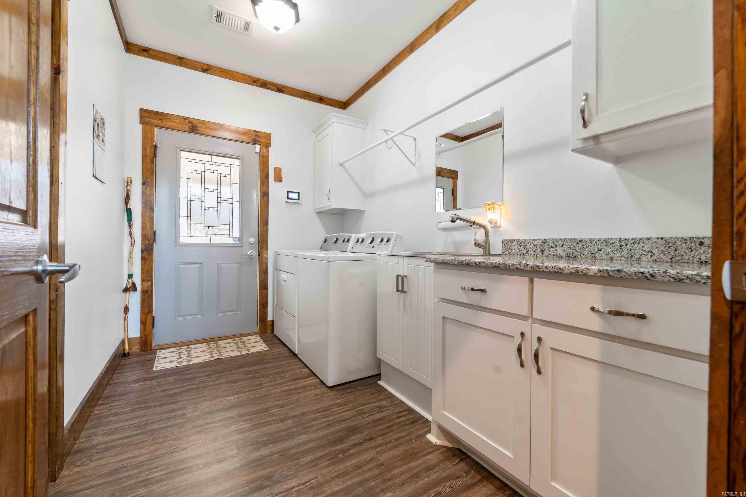 SILVER SHORES - Residential