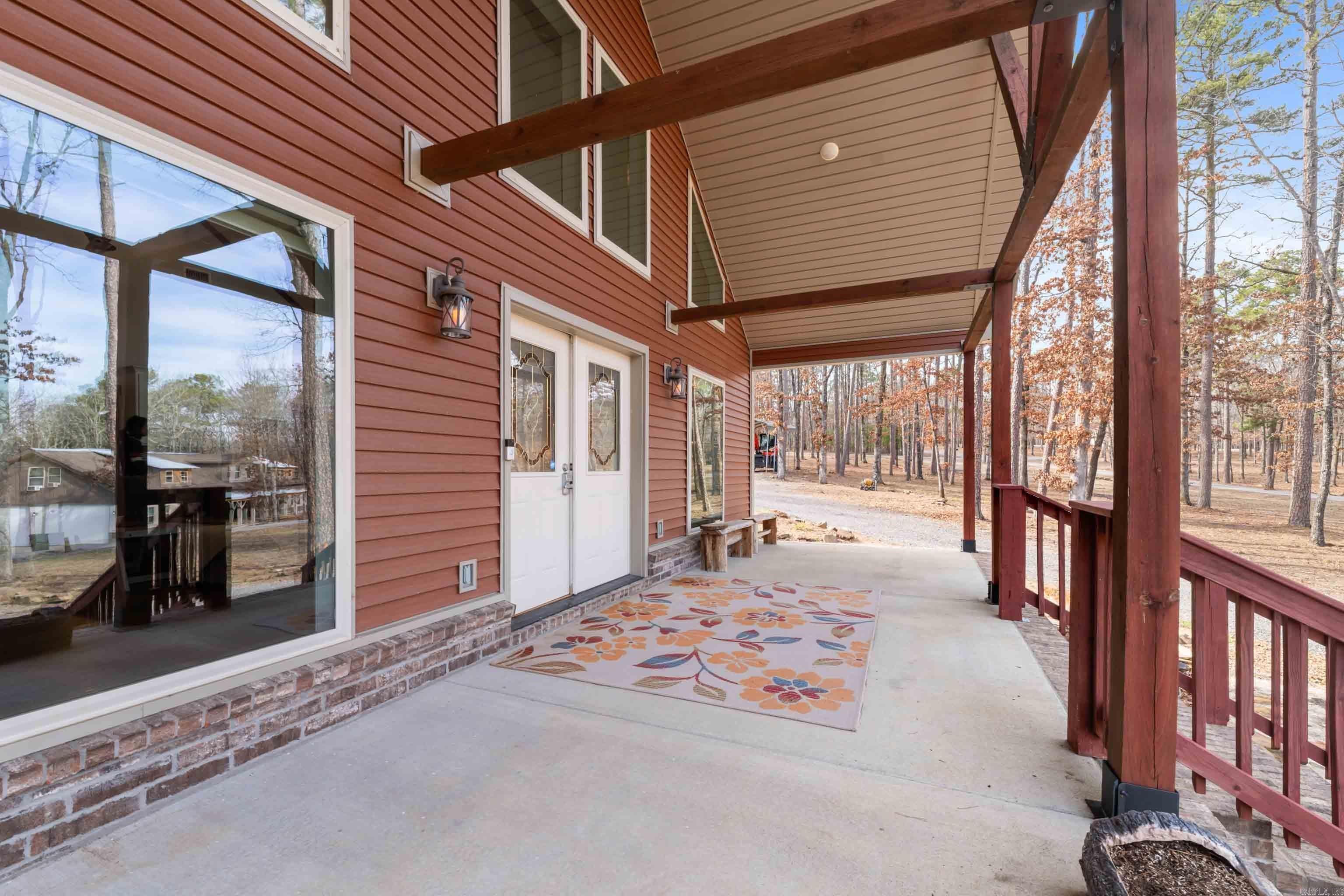 SILVER SHORES - Residential