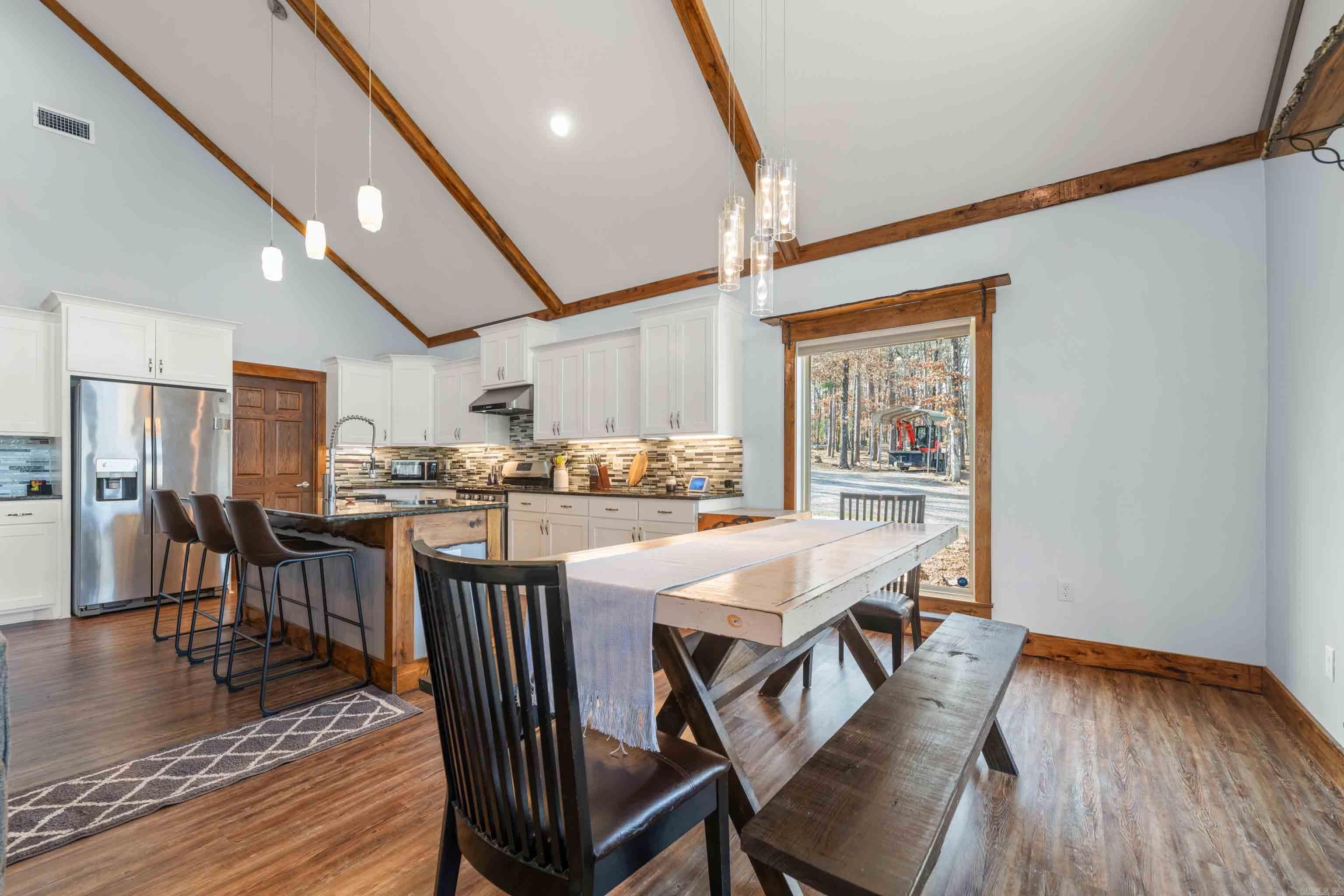 SILVER SHORES - Residential