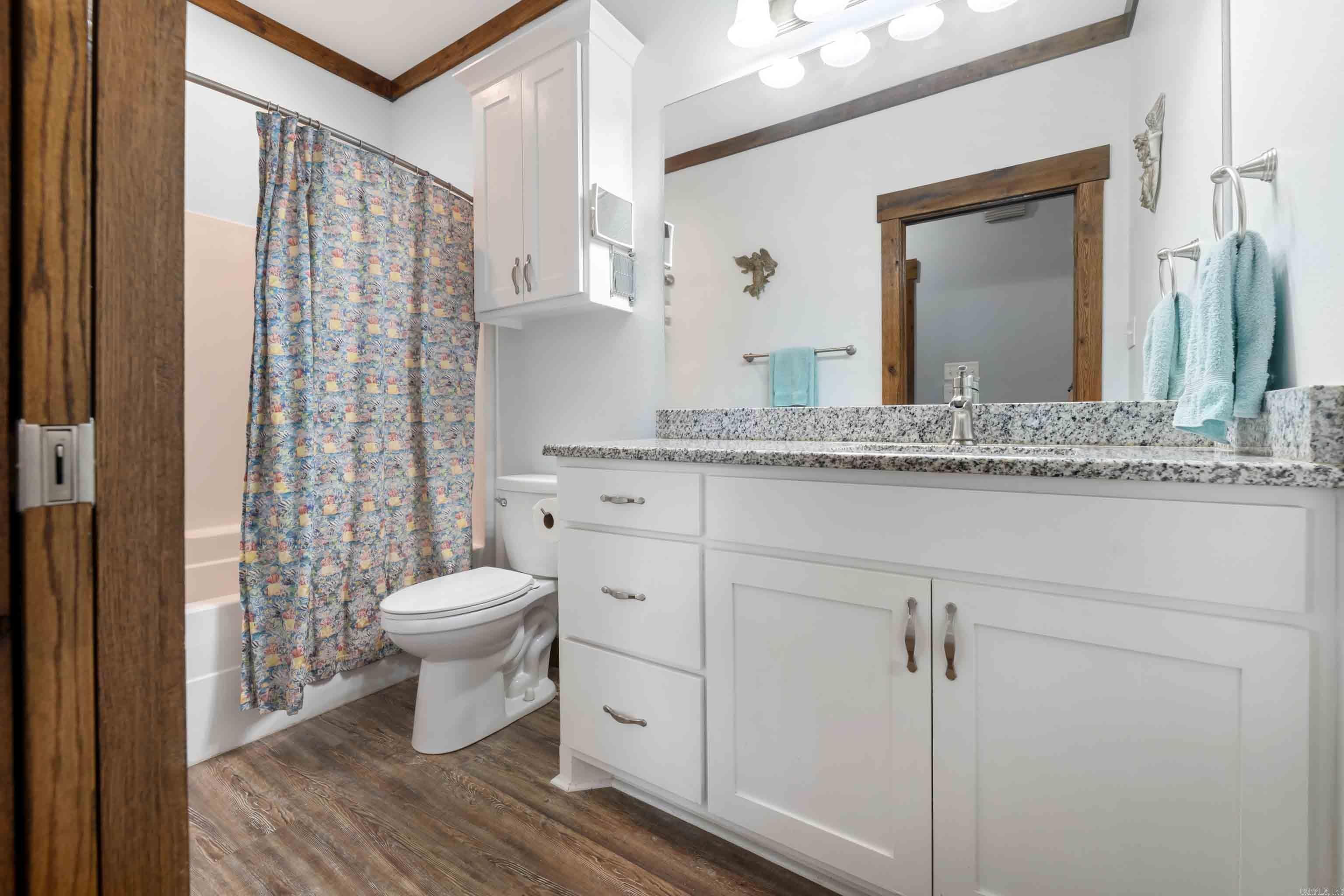 SILVER SHORES - Residential