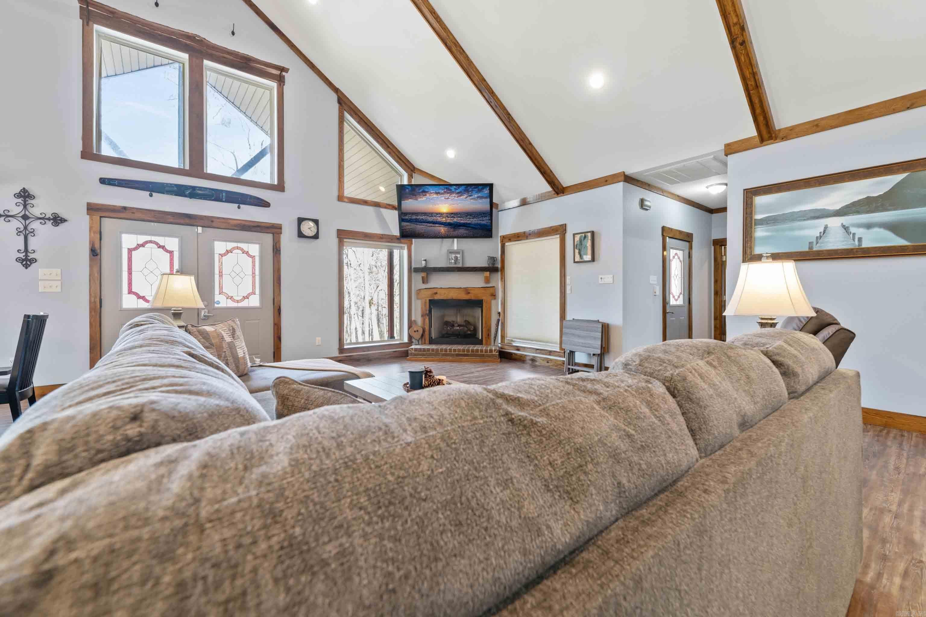 SILVER SHORES - Residential