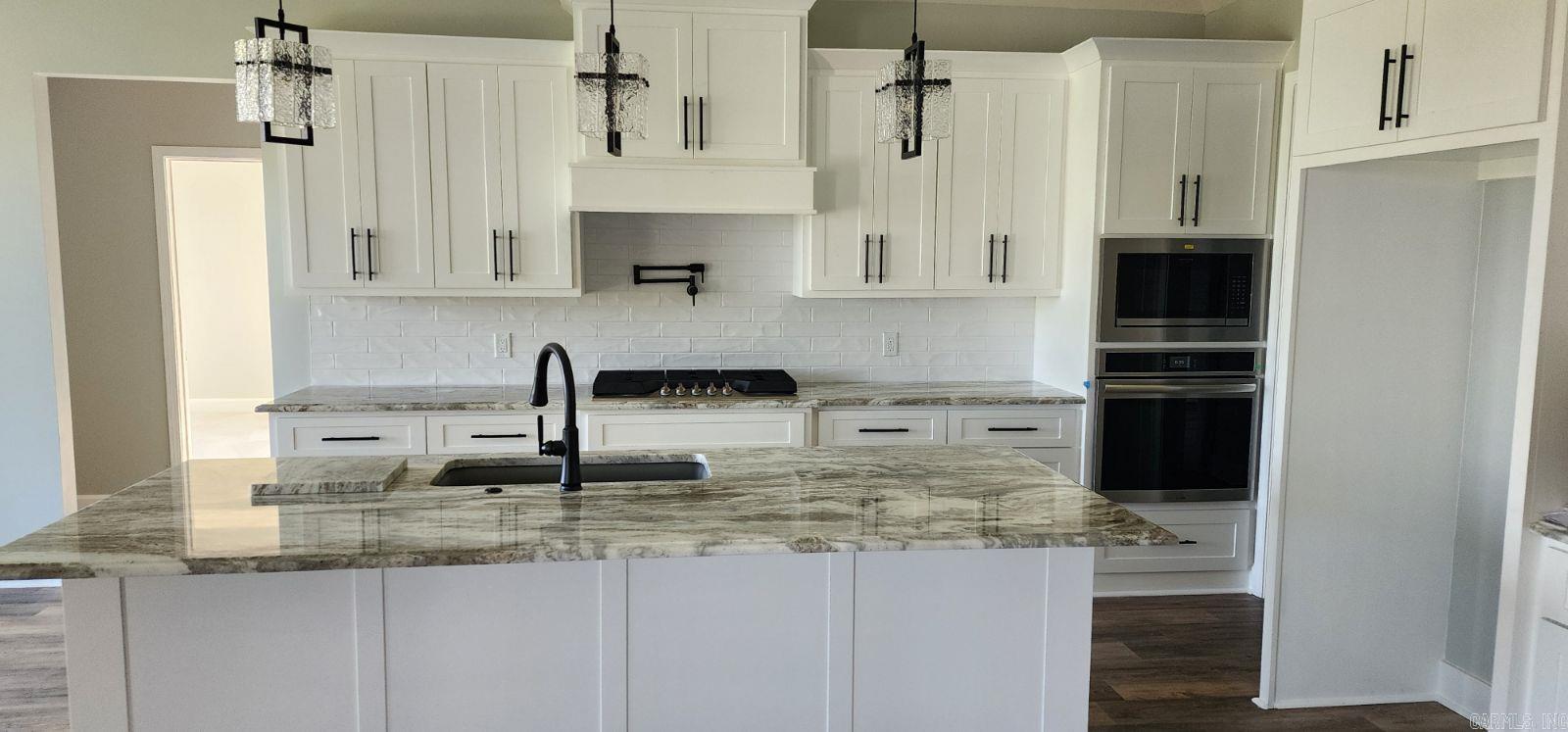 BLUE HERON ESTATES - Residential