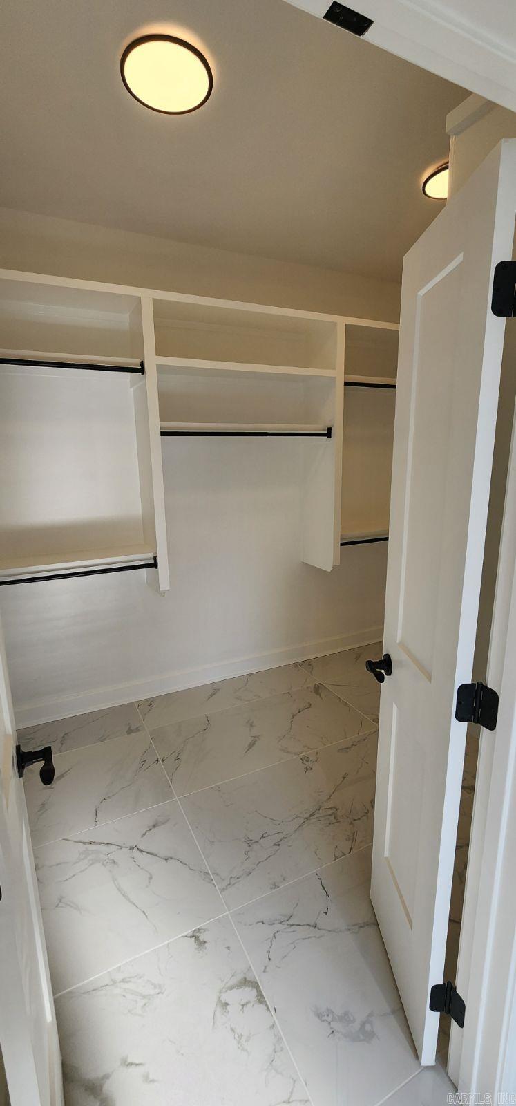 BLUE HERON ESTATES - Residential