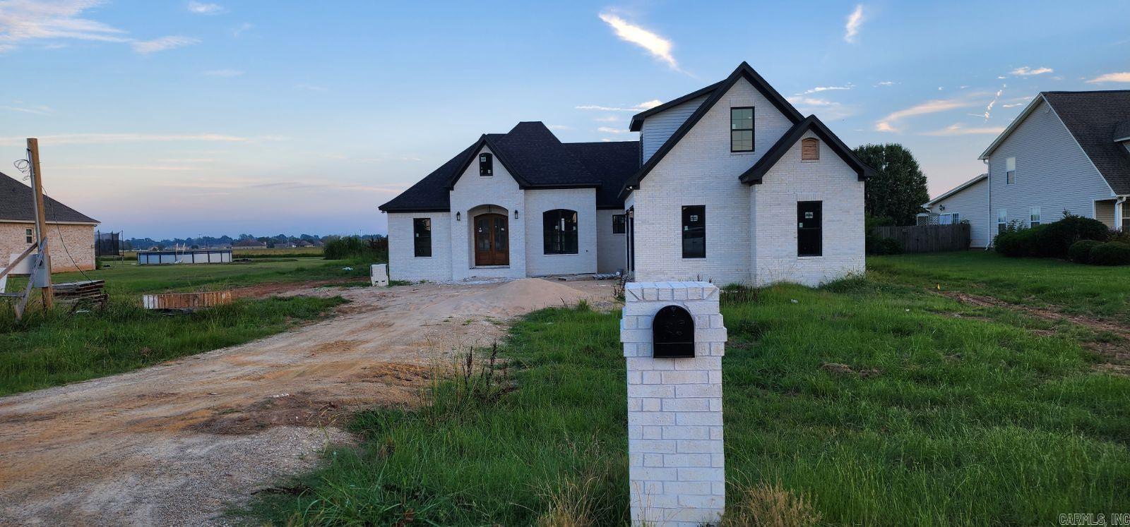 BLUE HERON ESTATES - Residential