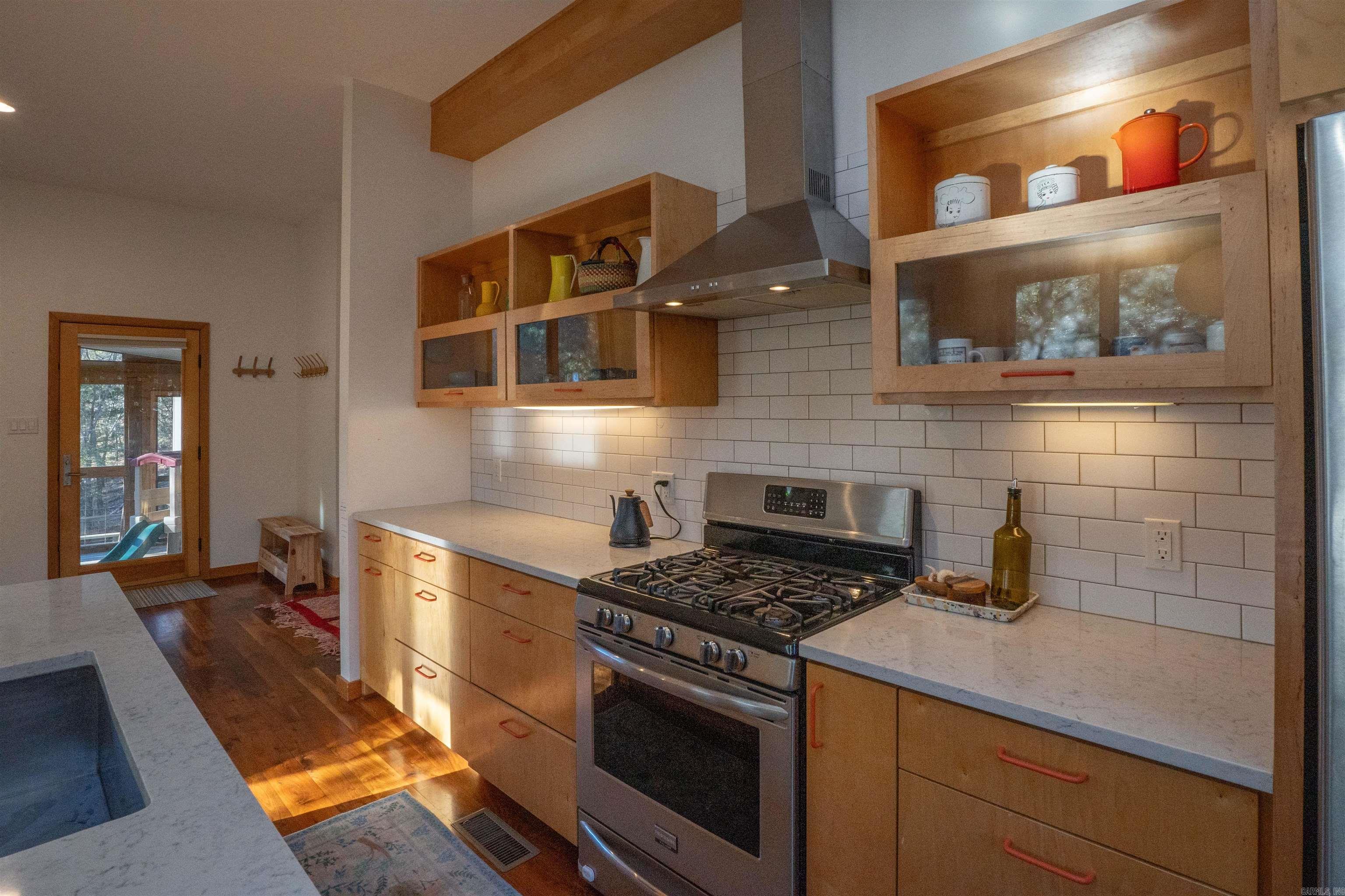 WOODGLEN PARK - Residential