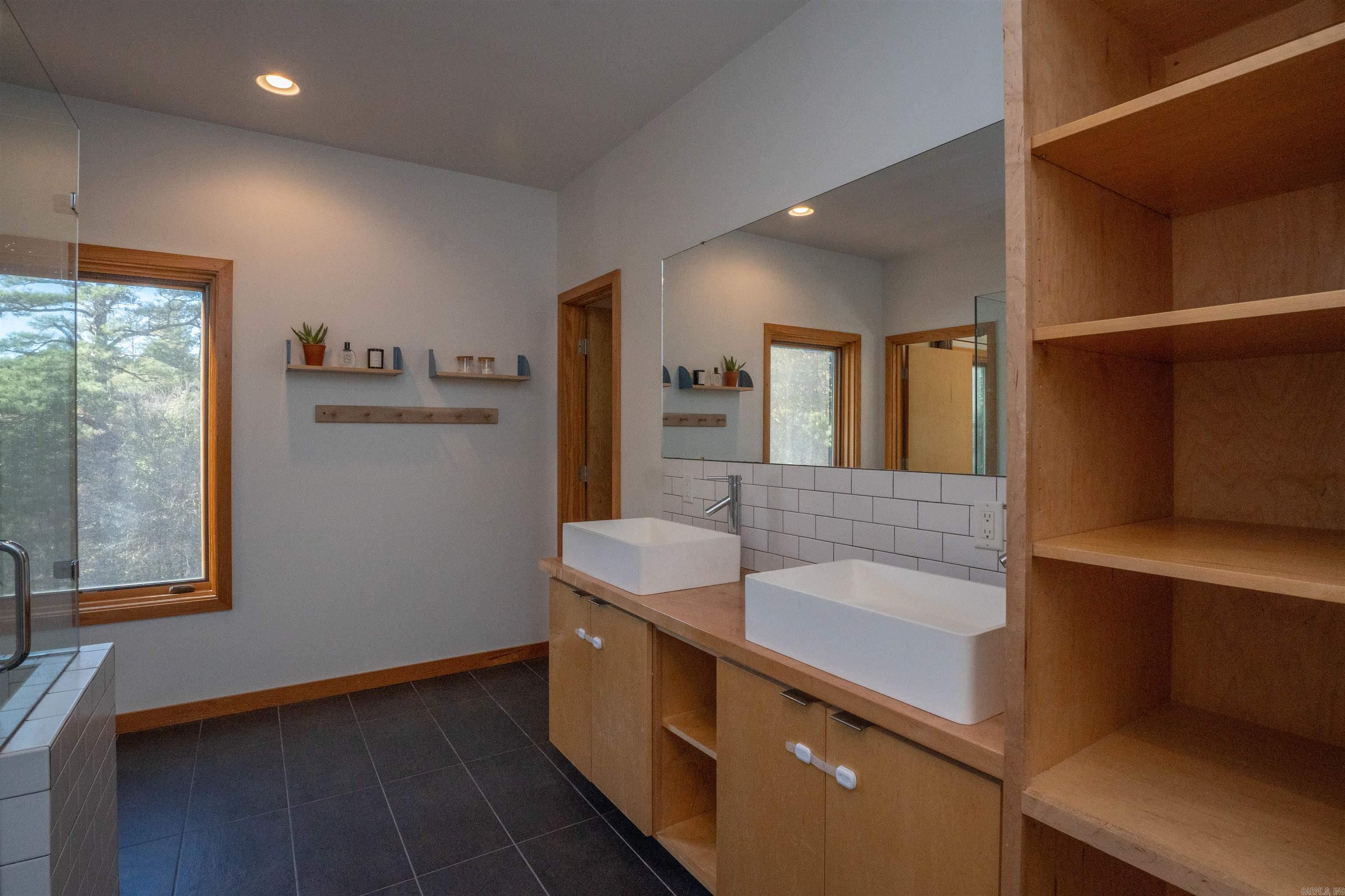 WOODGLEN PARK - Residential