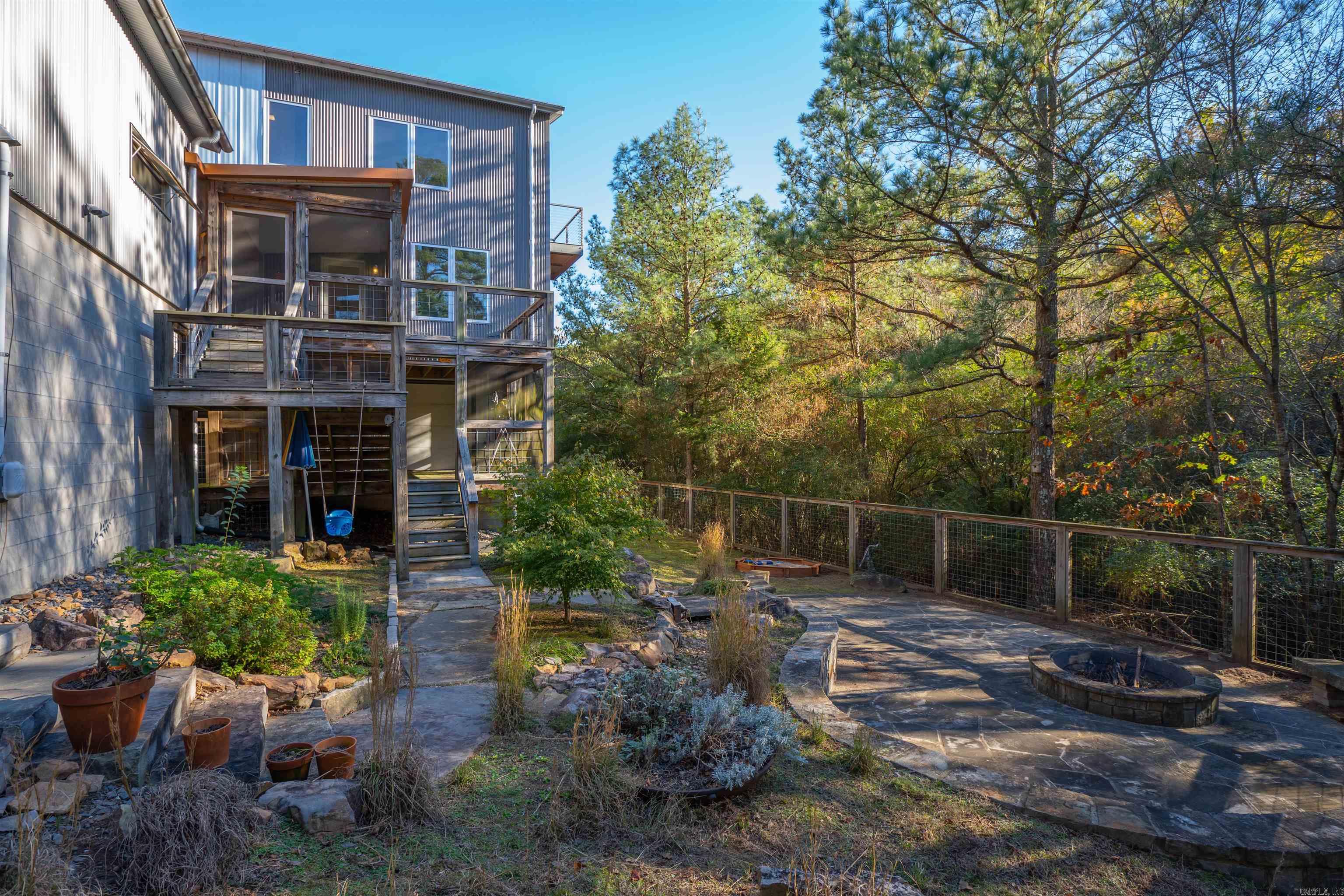 WOODGLEN PARK - Residential