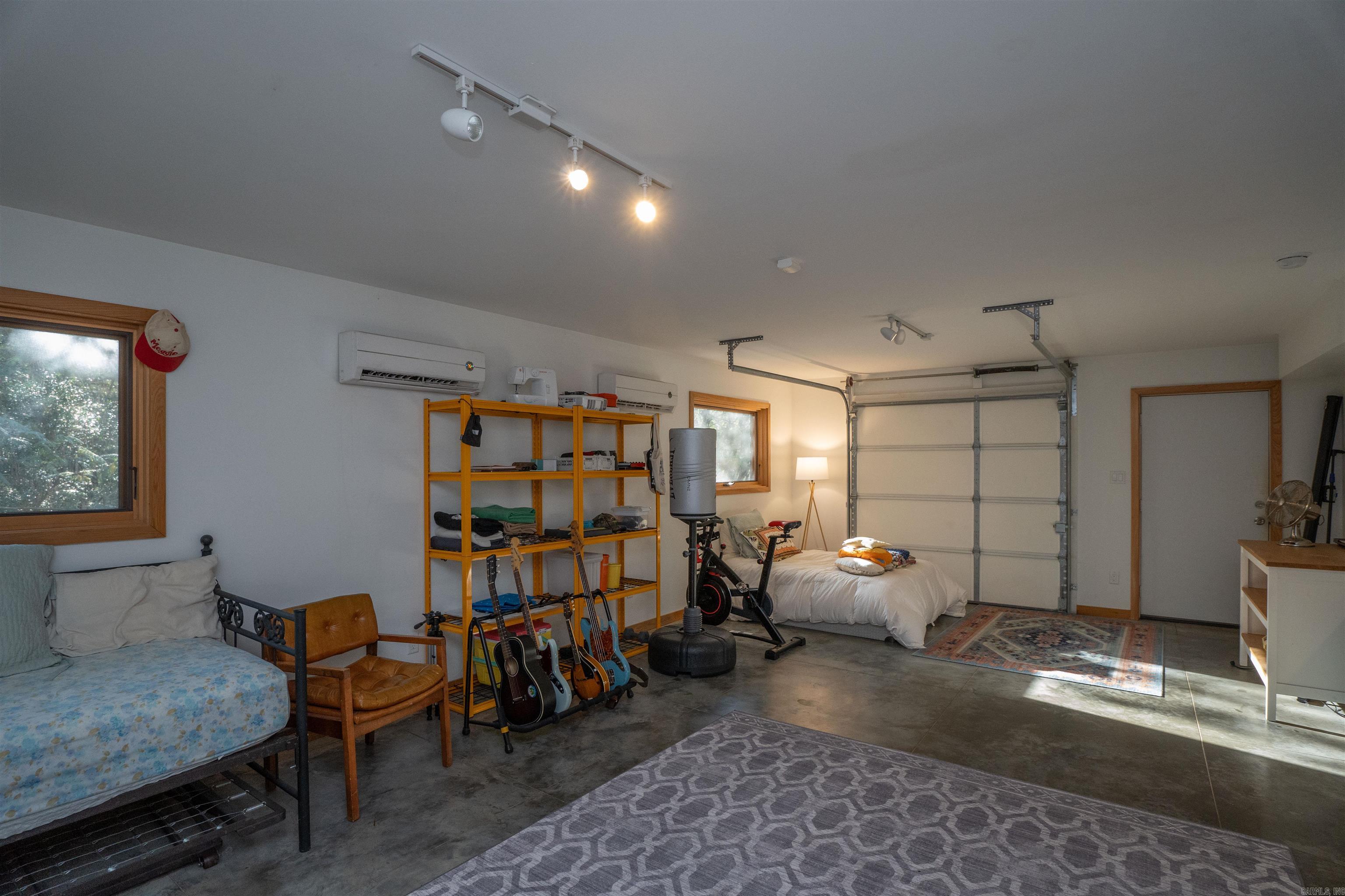 WOODGLEN PARK - Residential