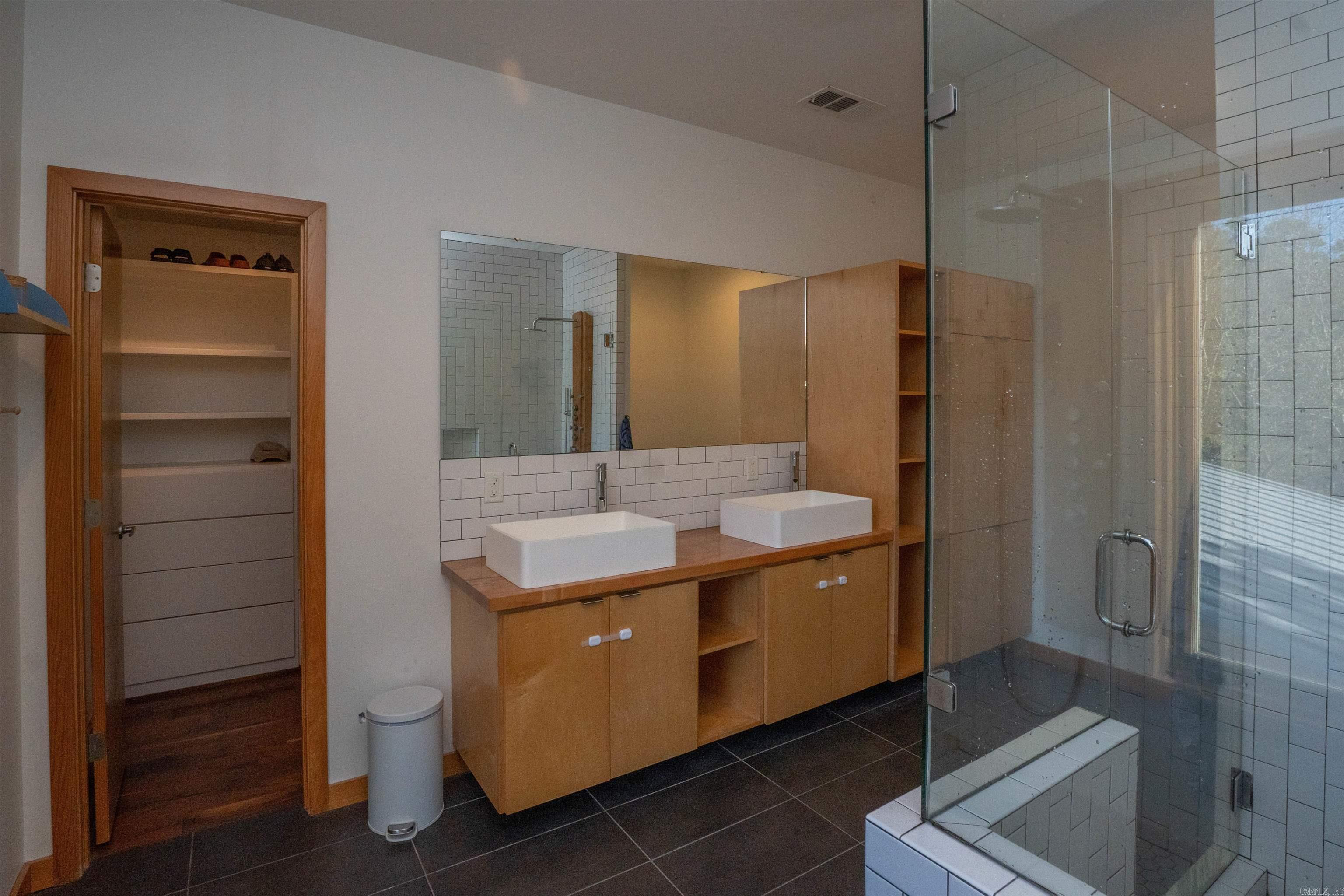 WOODGLEN PARK - Residential