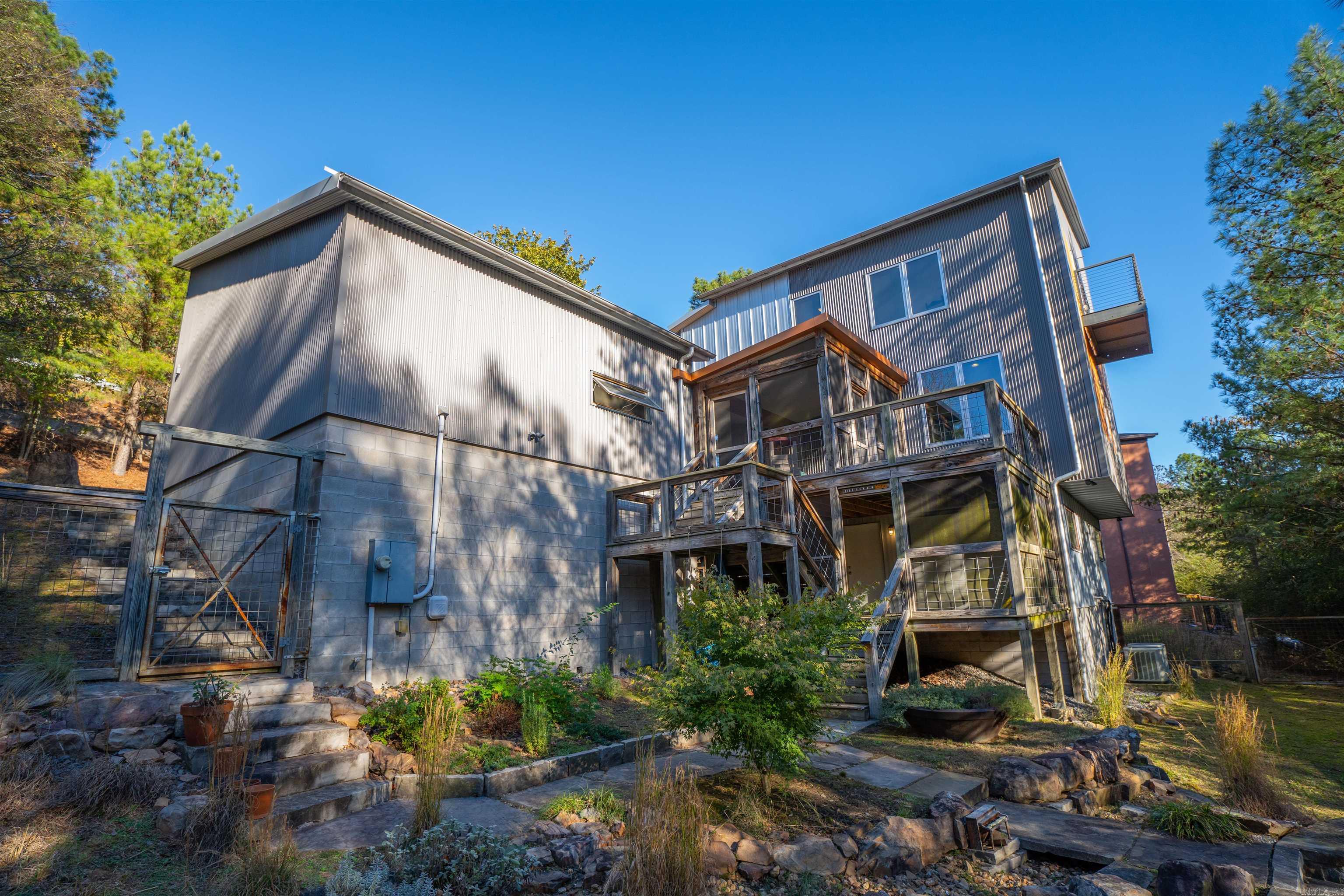 WOODGLEN PARK - Residential