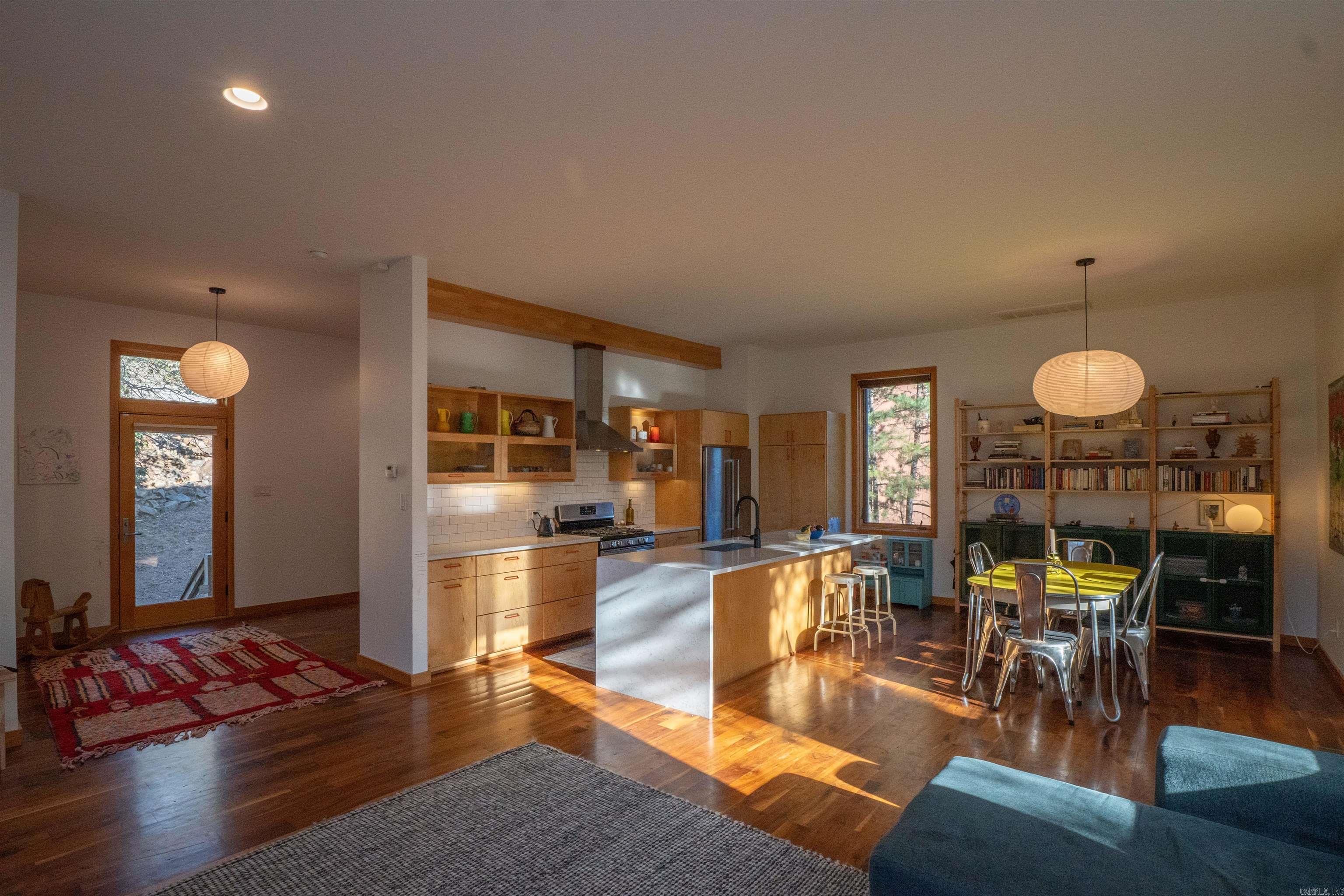 WOODGLEN PARK - Residential