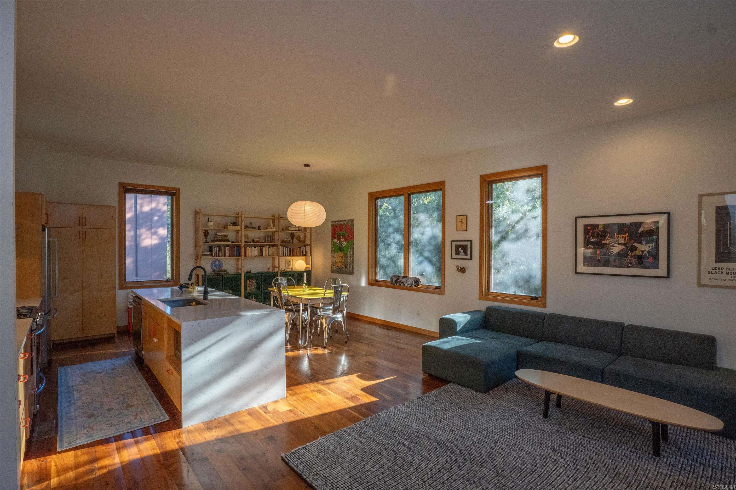 WOODGLEN PARK - Residential