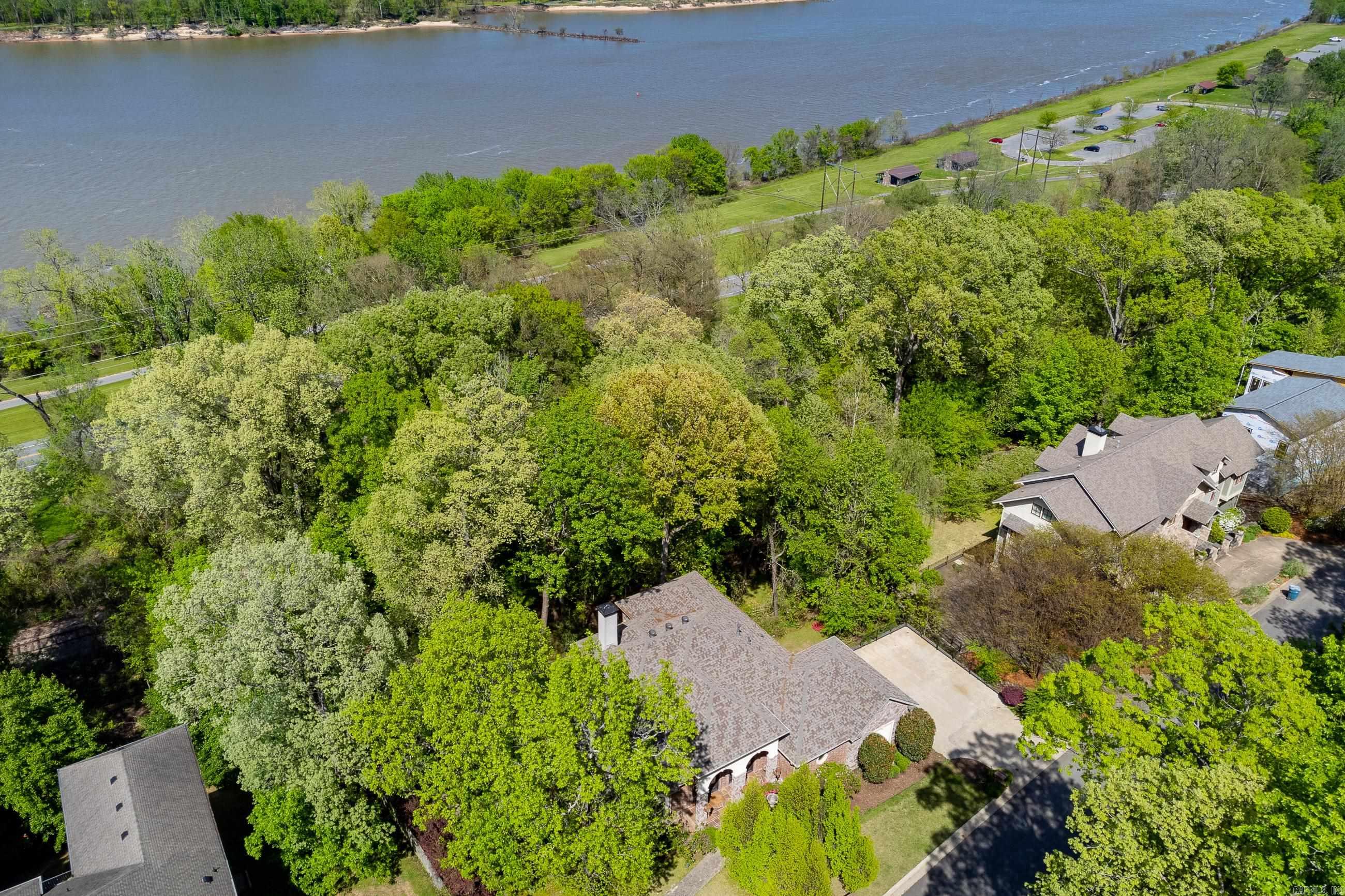 GREATHOUSE BEND EST - Residential