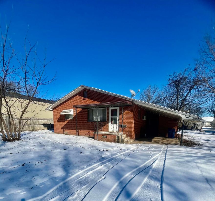 This brick house features two large bedrooms, one spacious bathroom with an open floor plan and original hardwood!!! You can't beat this price. This would be a great first time home for someone that wanted to put their own special touch on it or it could be used as a rental property.Just one block from the school. This house is being sold as is, where is. No seller property disclosure available.