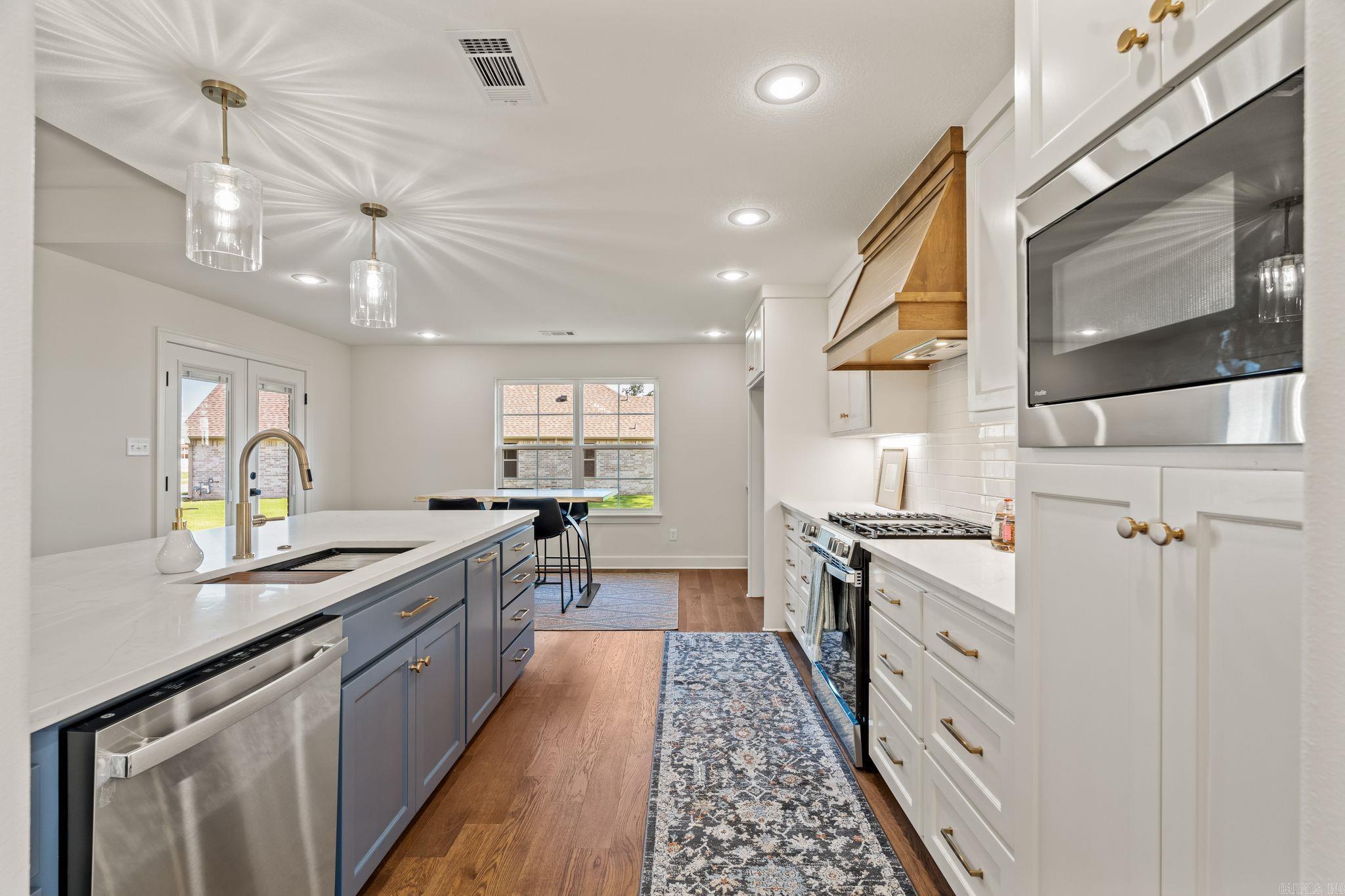 SHIRE GLEN AT CHAFFEE CROSSING - Residential