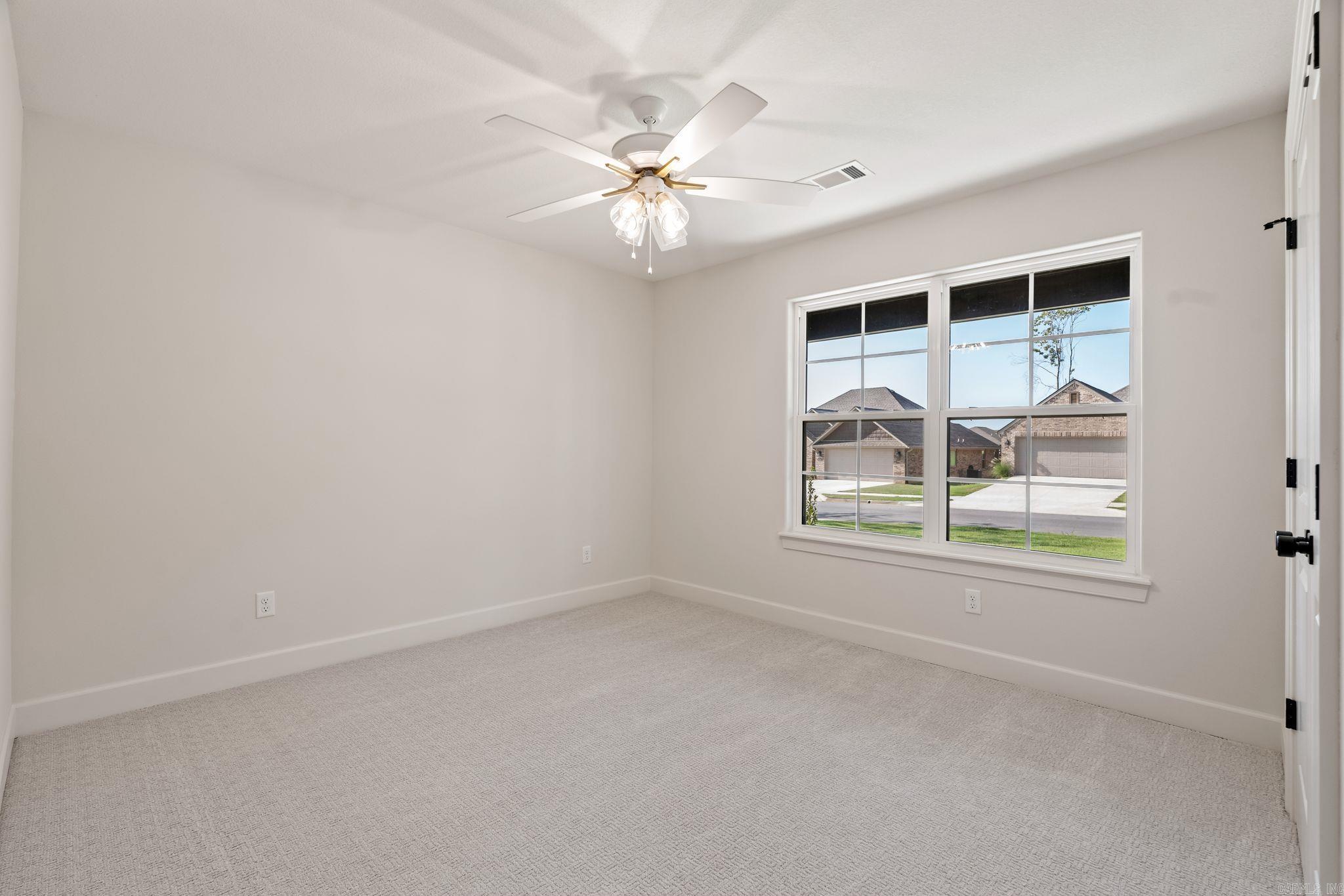 SHIRE GLEN AT CHAFFEE CROSSING - Residential