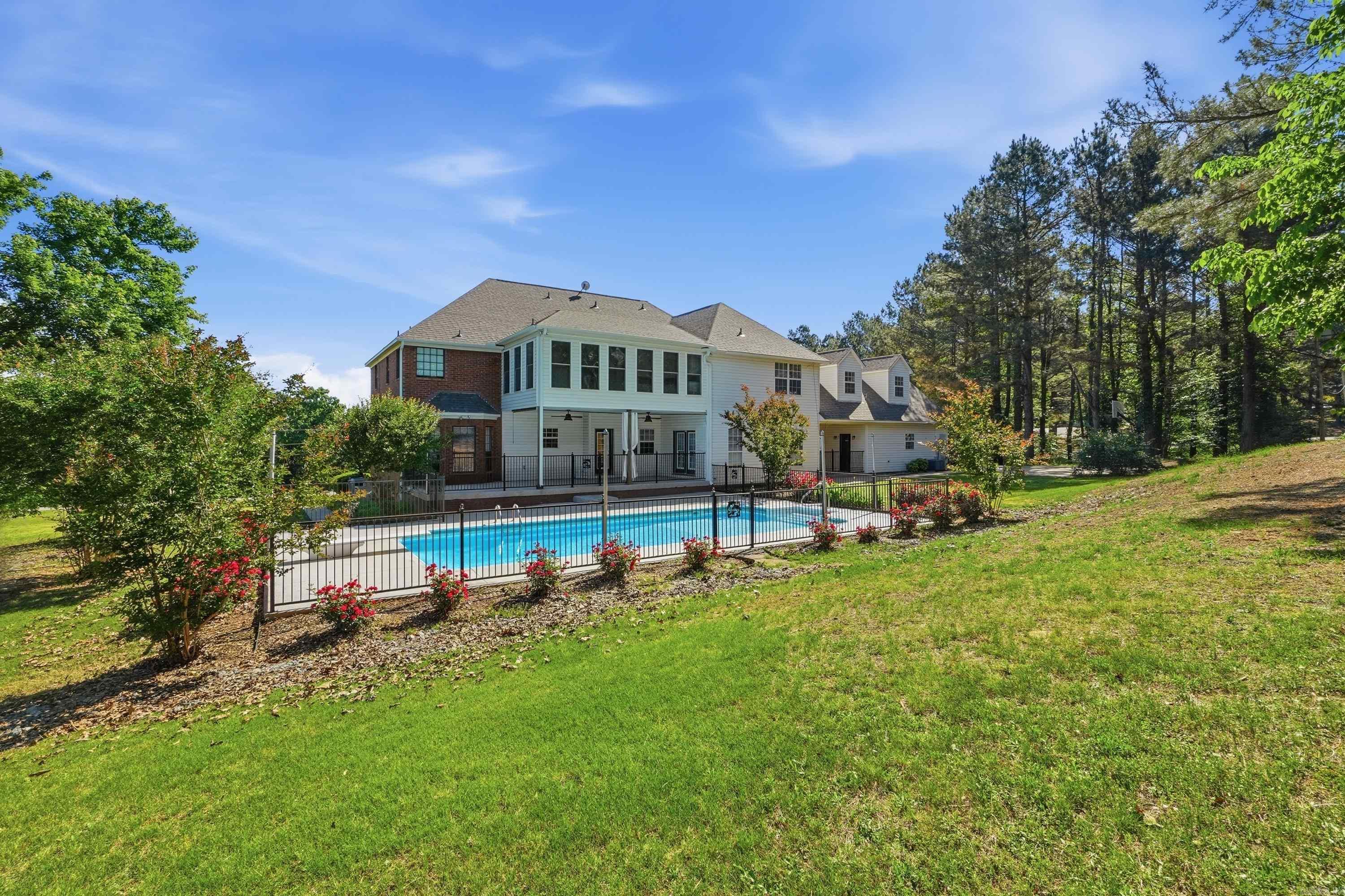 SUMMER HILL PLACE - Residential
