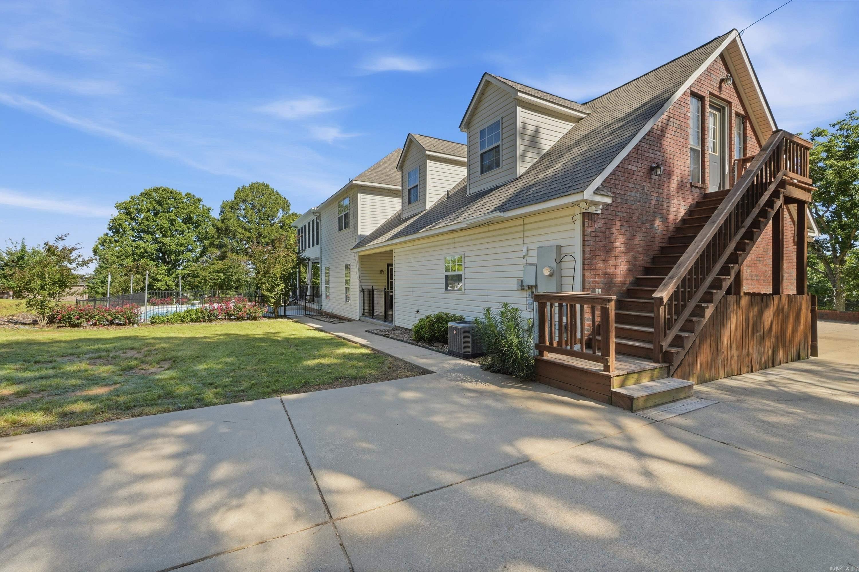SUMMER HILL PLACE - Residential