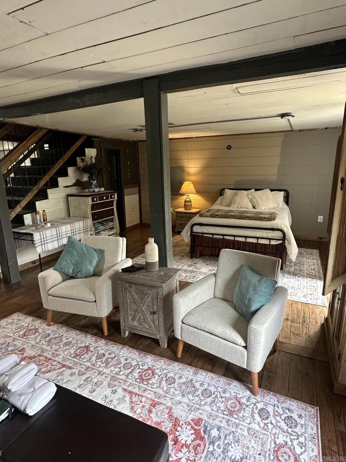 Mammoth Spring - Residential