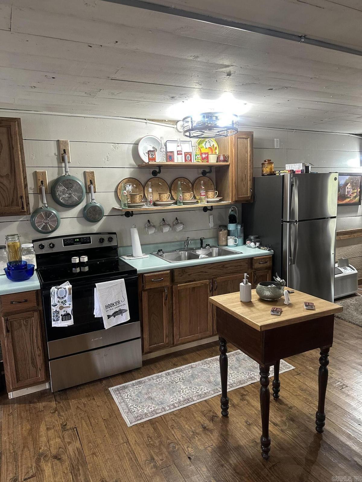 Mammoth Spring - Residential