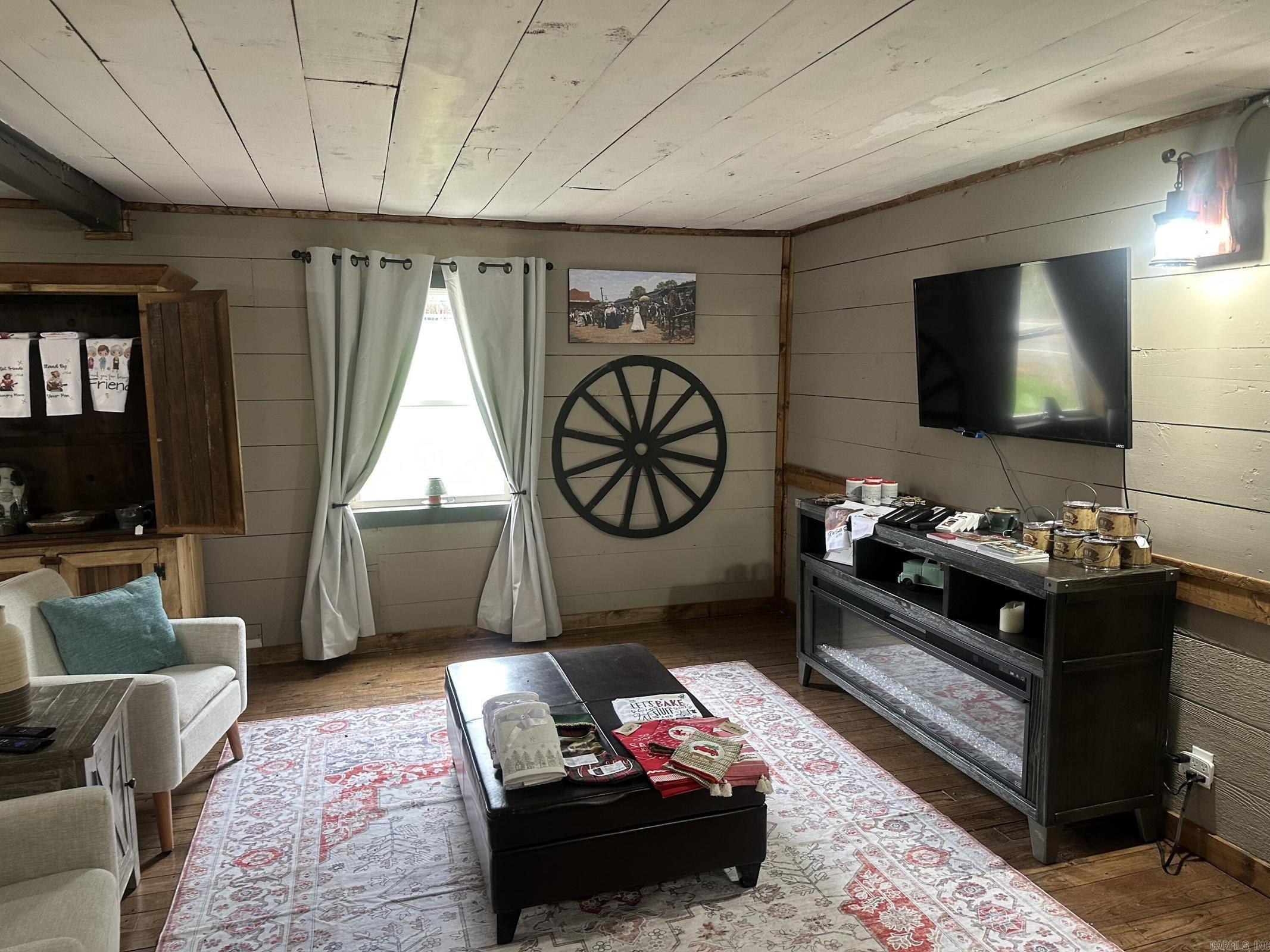 Mammoth Spring - Residential