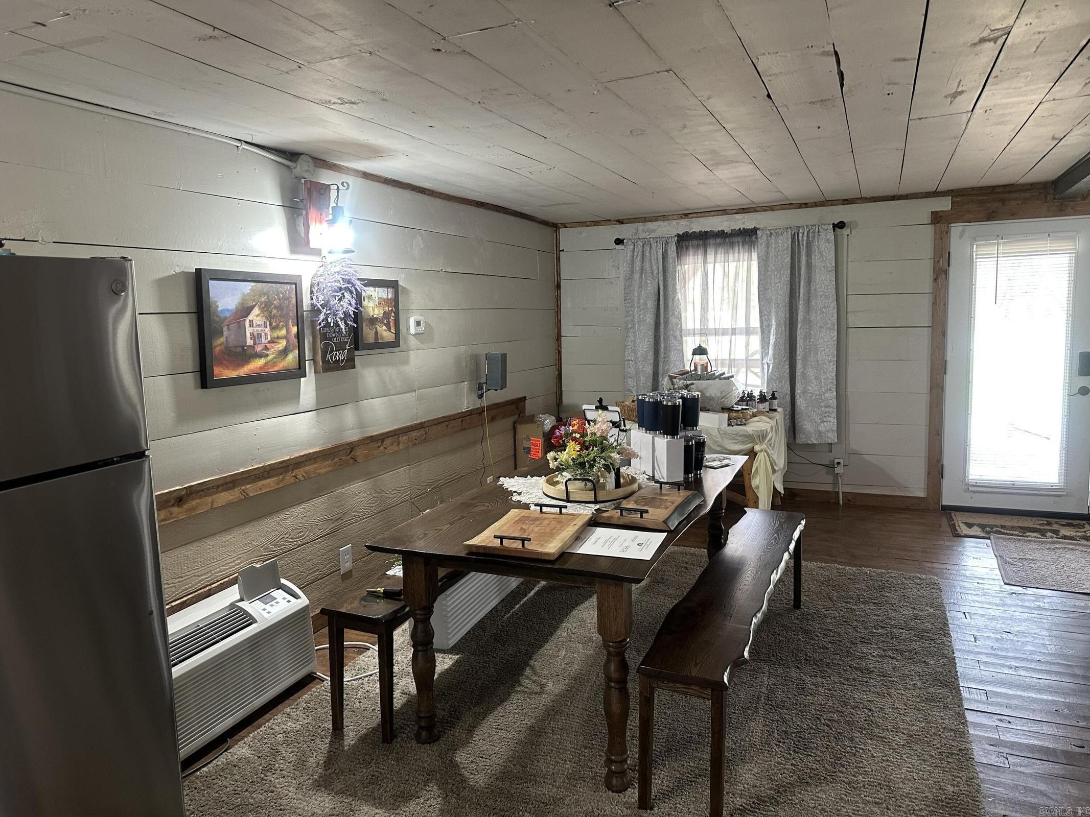 Mammoth Spring - Residential