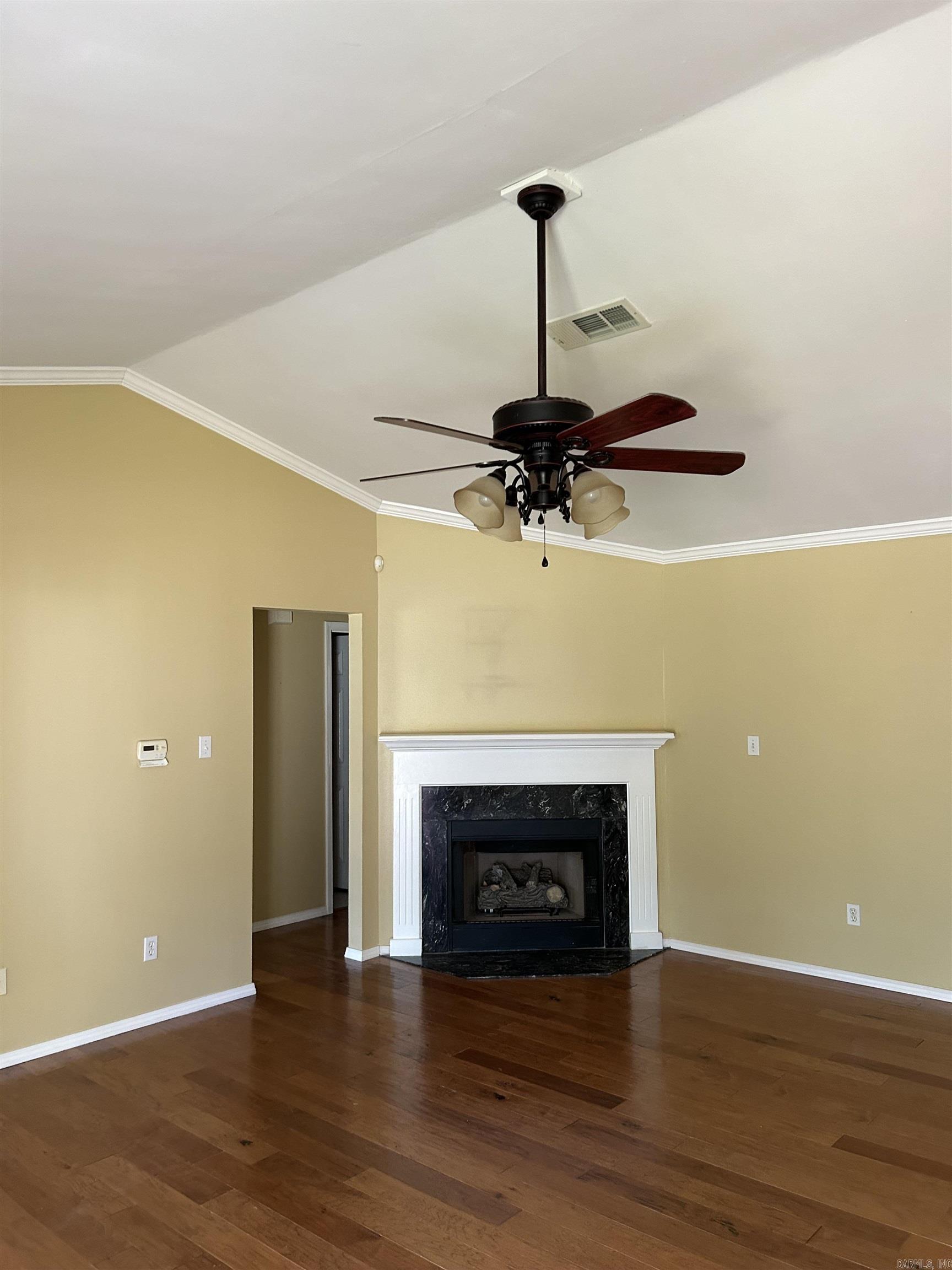 CHERRY CREEK - Residential