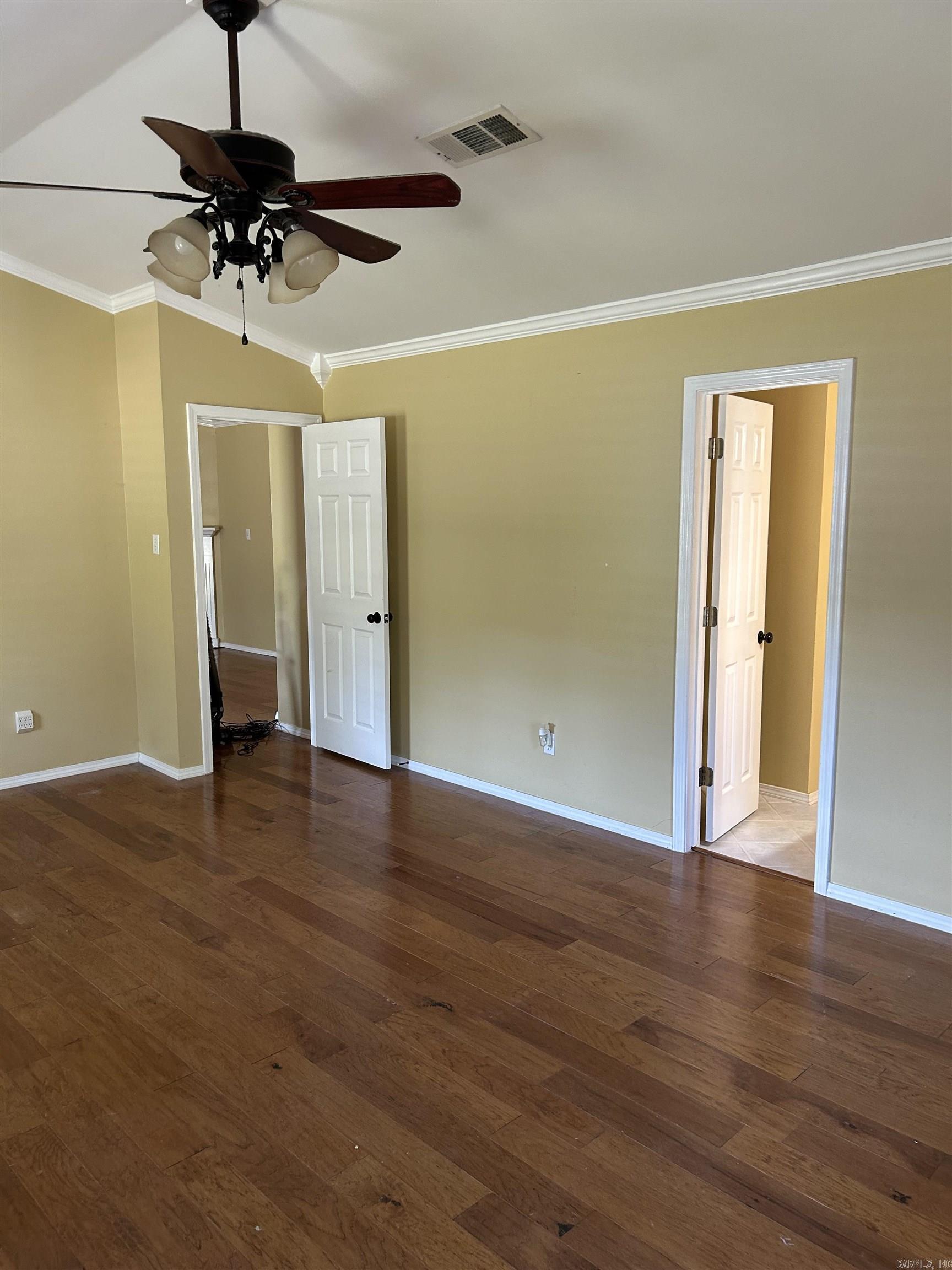 CHERRY CREEK - Residential