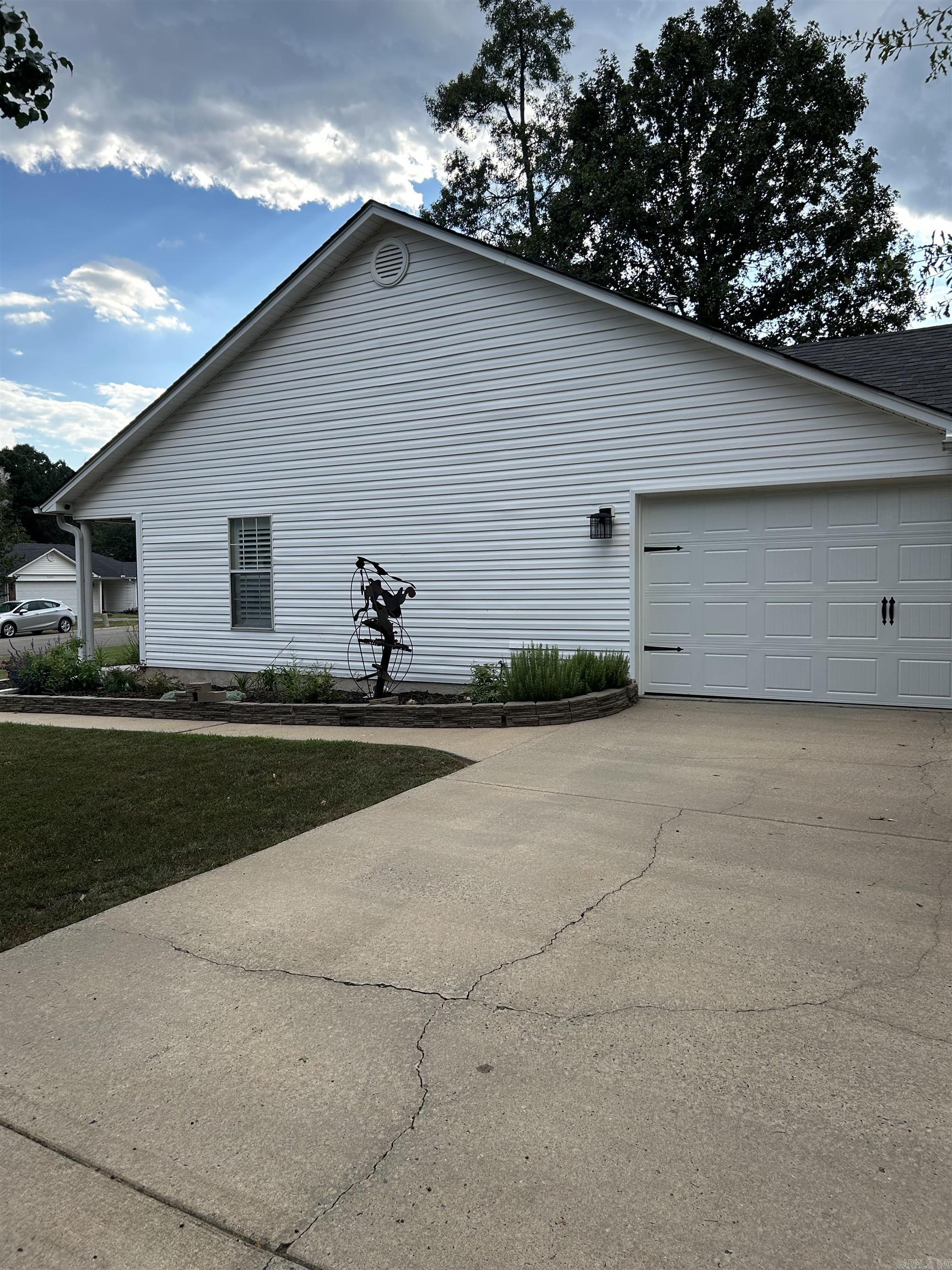 CHERRY CREEK - Residential