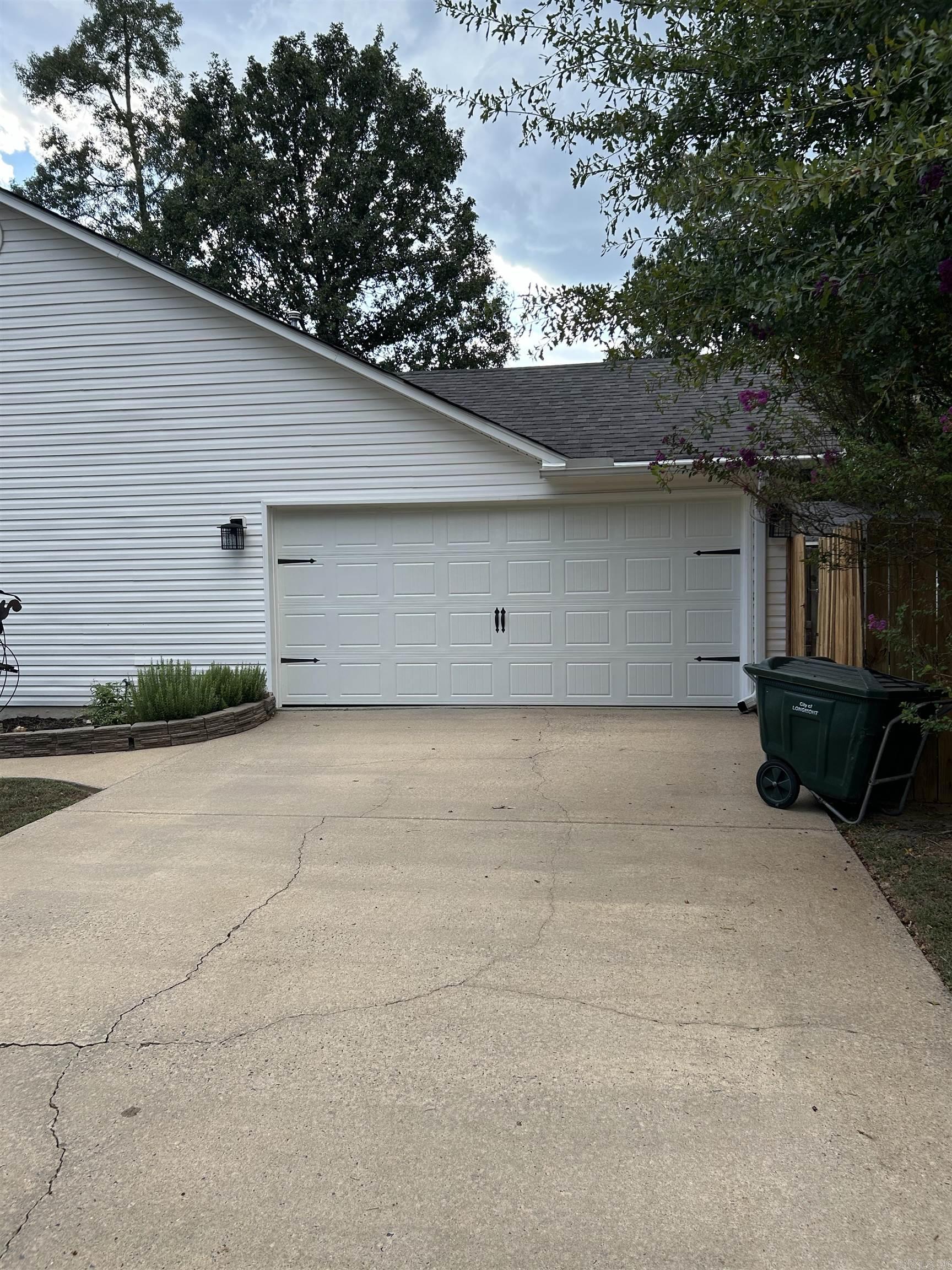 CHERRY CREEK - Residential