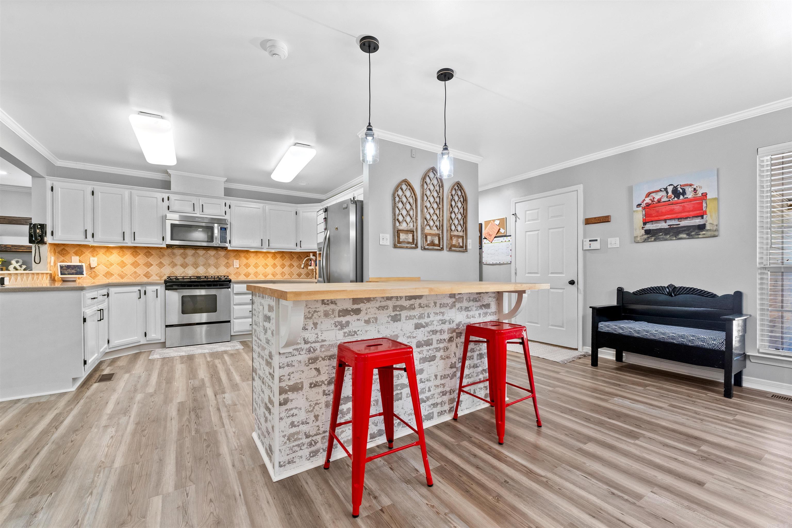 LAKEWOOD HEIGHTS - Residential